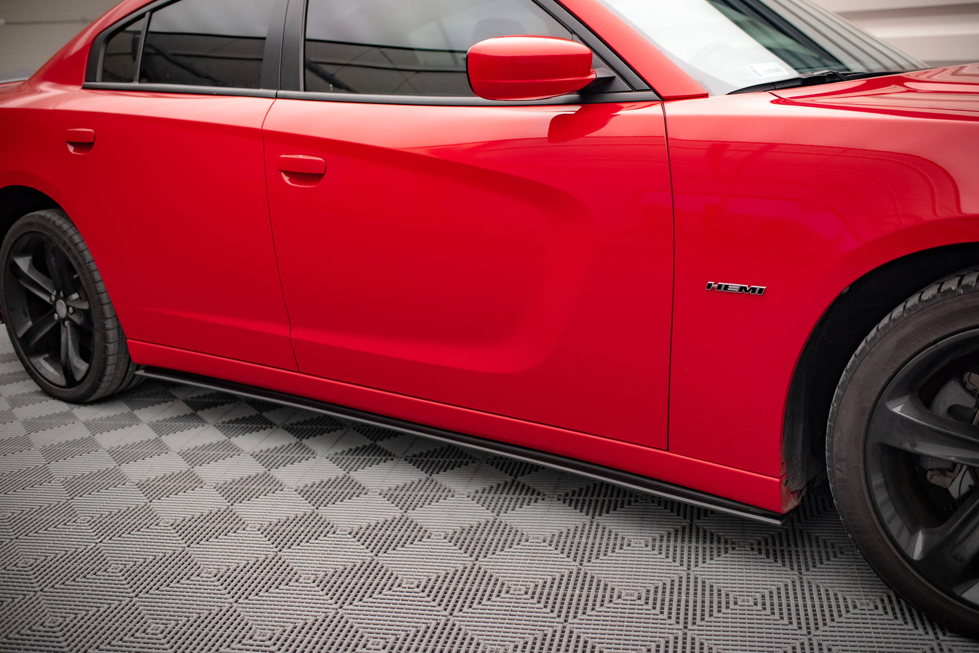 Street Pro Seitenschweller Leisten passend für Dodge Charger RT Mk7 FL rot