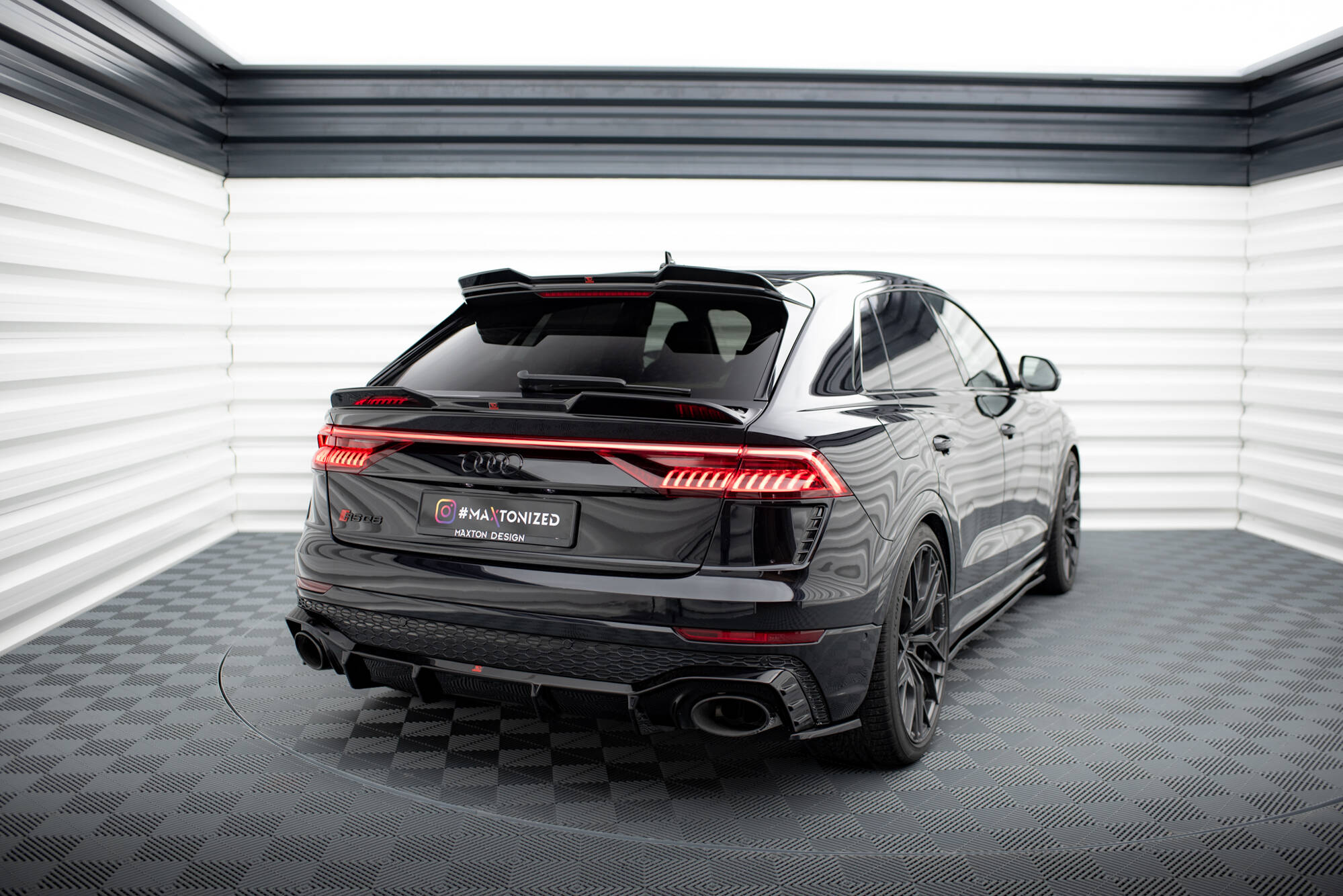 Oberer Heck Spoiler Aufsatz Abrisskante 3D passend für Audi RSQ8 Mk1 FL schwarz Hochglanz