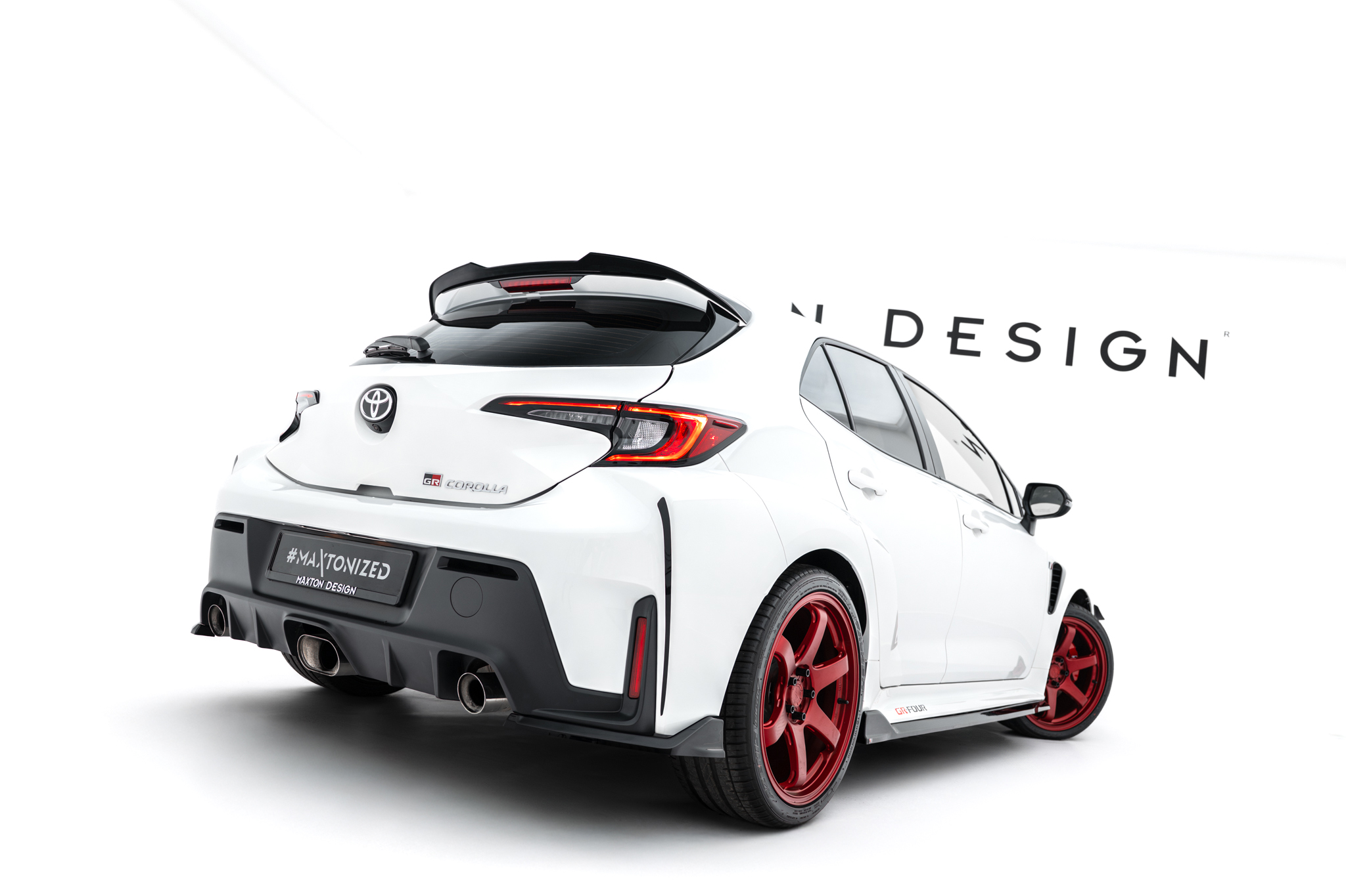 Street+ Heck Ansatz Flaps V.2 passend für Toyota GR Corolla Mk12 schwarz Hochglanz