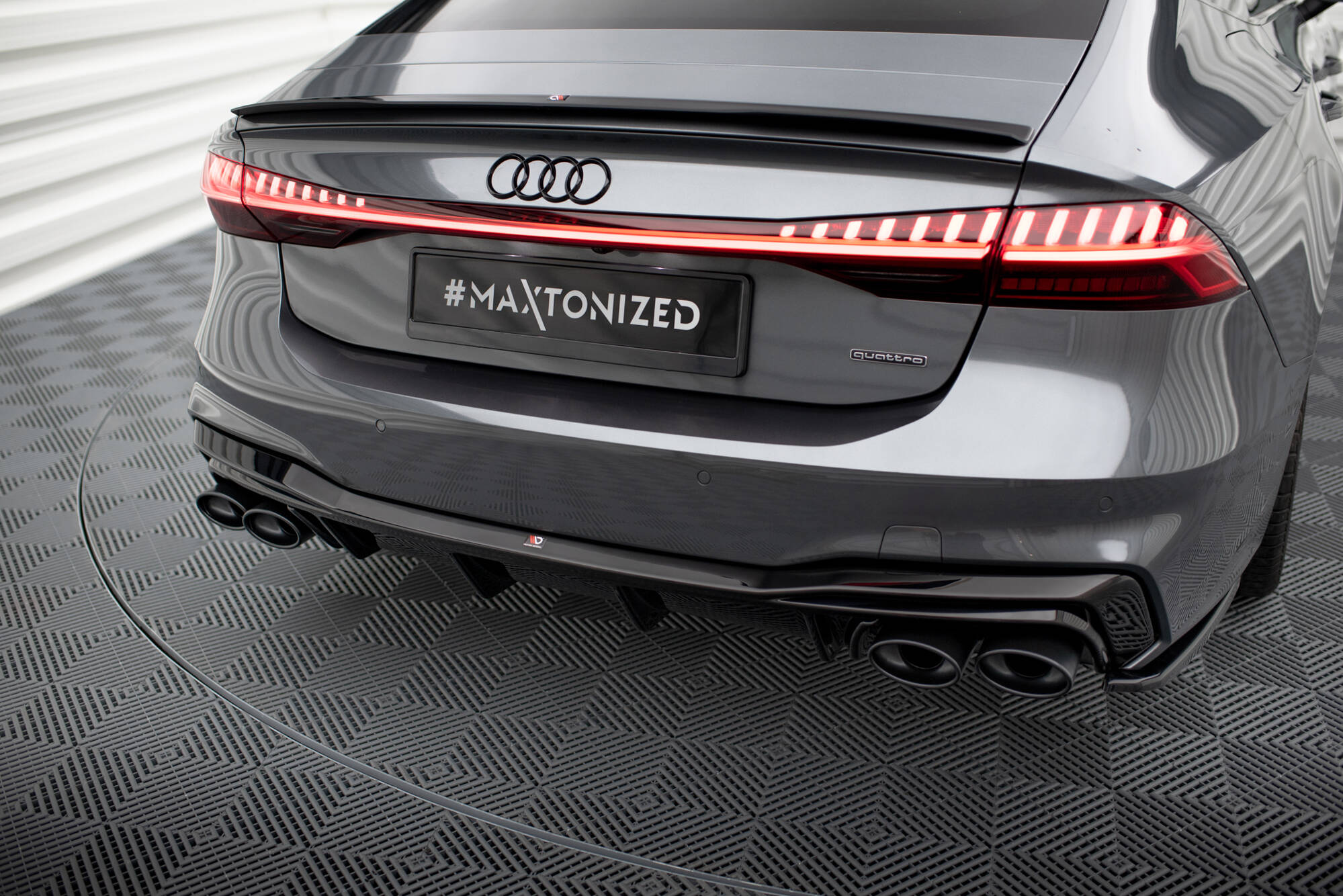 Street+ Heck Ansatz Diffusor + Endrohre chrom passend für Audi A7 S-Line C8 / S7 C8 / C8 FL / S7 FL schwarz Hochglanz