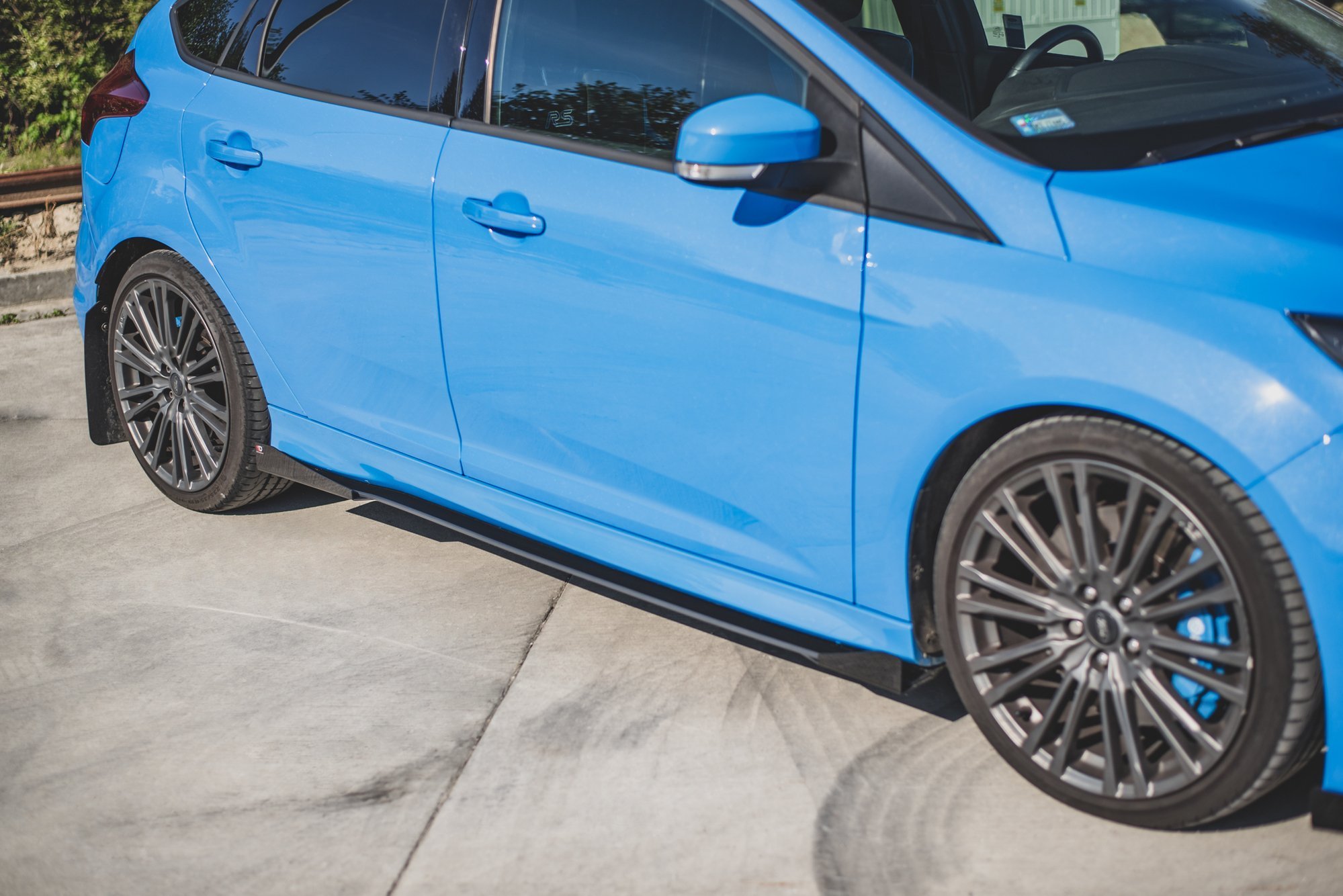 Street Pro Seitenschweller Leisten passend für Ford Focus RS Mk3 rot+ Hochglanz Flaps