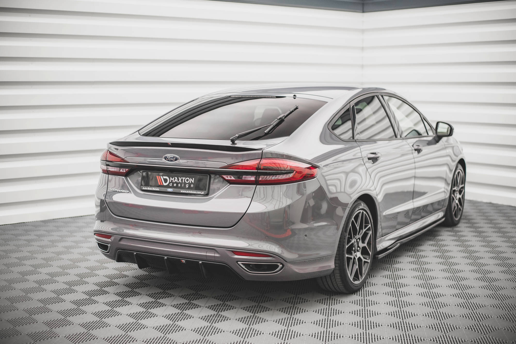 Street+ Heck Ansatz Diffusor passend für Ford Mondeo ST-Line Mk5 FL schwarz Hochglanz