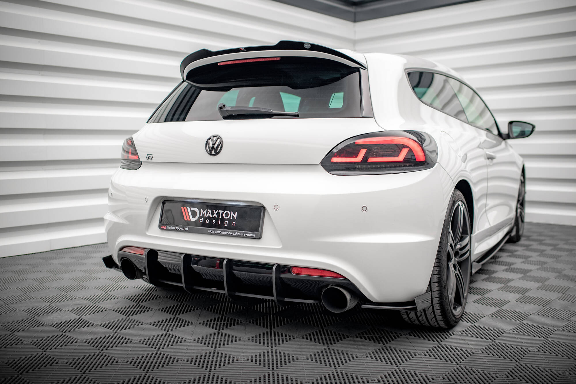 Street Pro Heck Ansatz Flaps passend für VW Scirocco R Mk3 schwarz Hochglanz