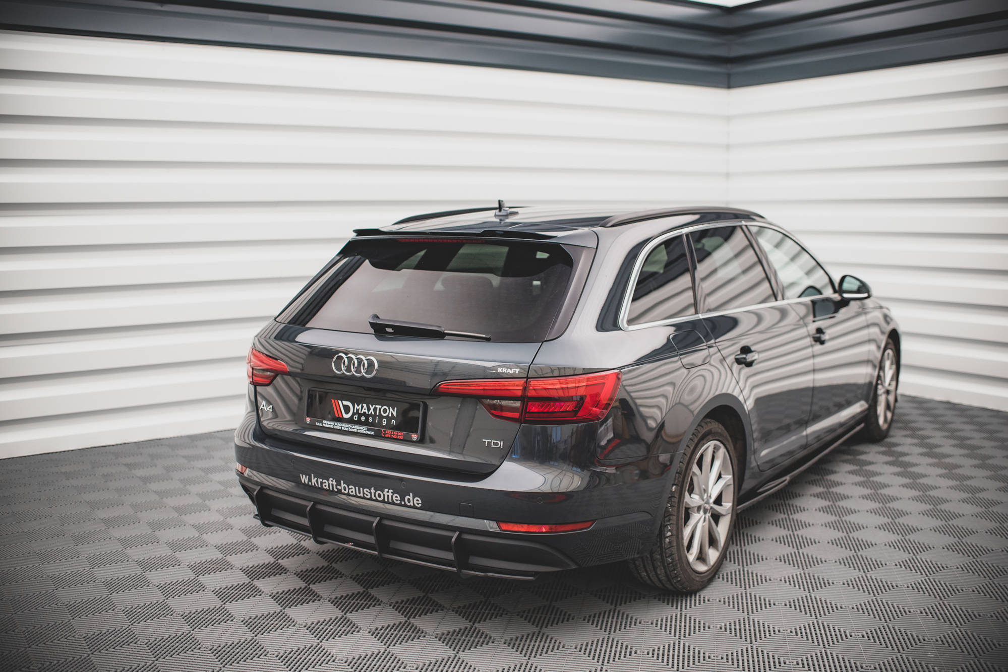 Street Pro Heckschürze Heck Ansatz Diffusor passend für Audi A4 Avant B9 rot