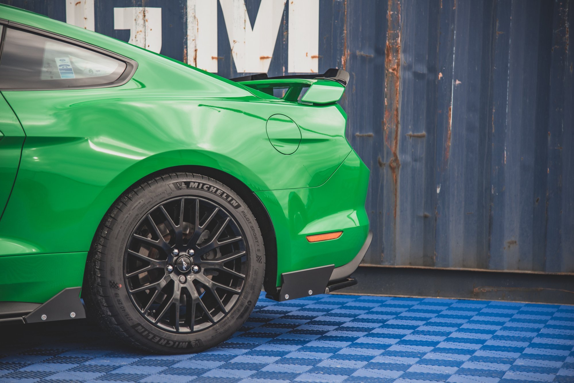 Street+ Heck Ansatz Flaps V.1 passend für Ford Mustang GT Mk6 FL