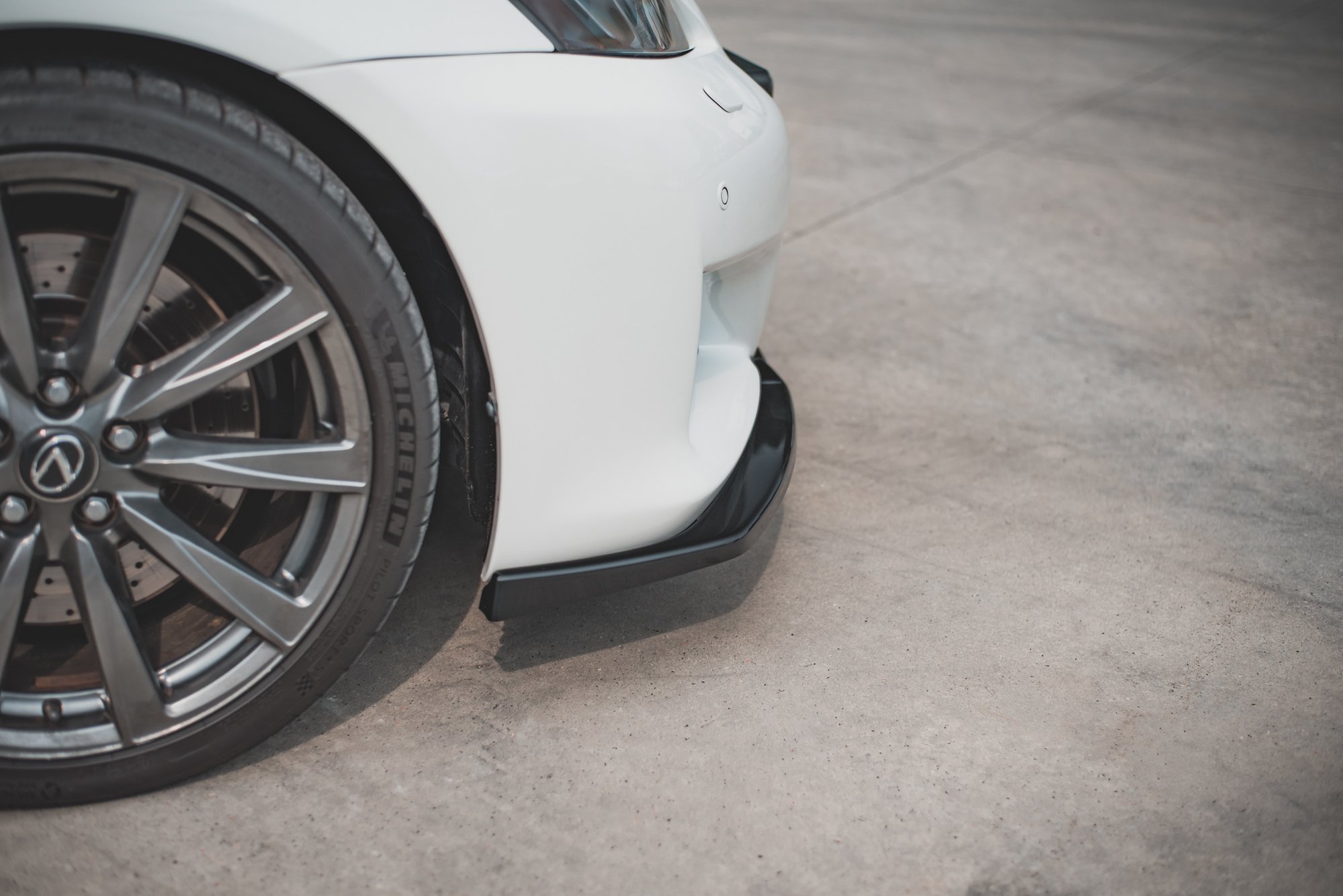 Street+ Spoilerlippe Front Ansatz V.2 passend für Lexus IS F Mk2 schwarz Hochglanz