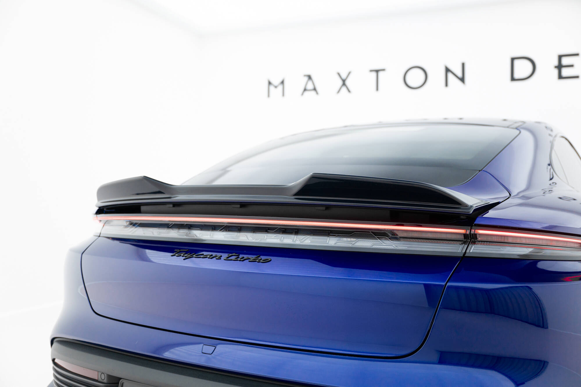 Heck Spoiler Aufsatz Abrisskante 3D passend für Porsche Taycan Turbo S Mk1 schwarz Hochglanz