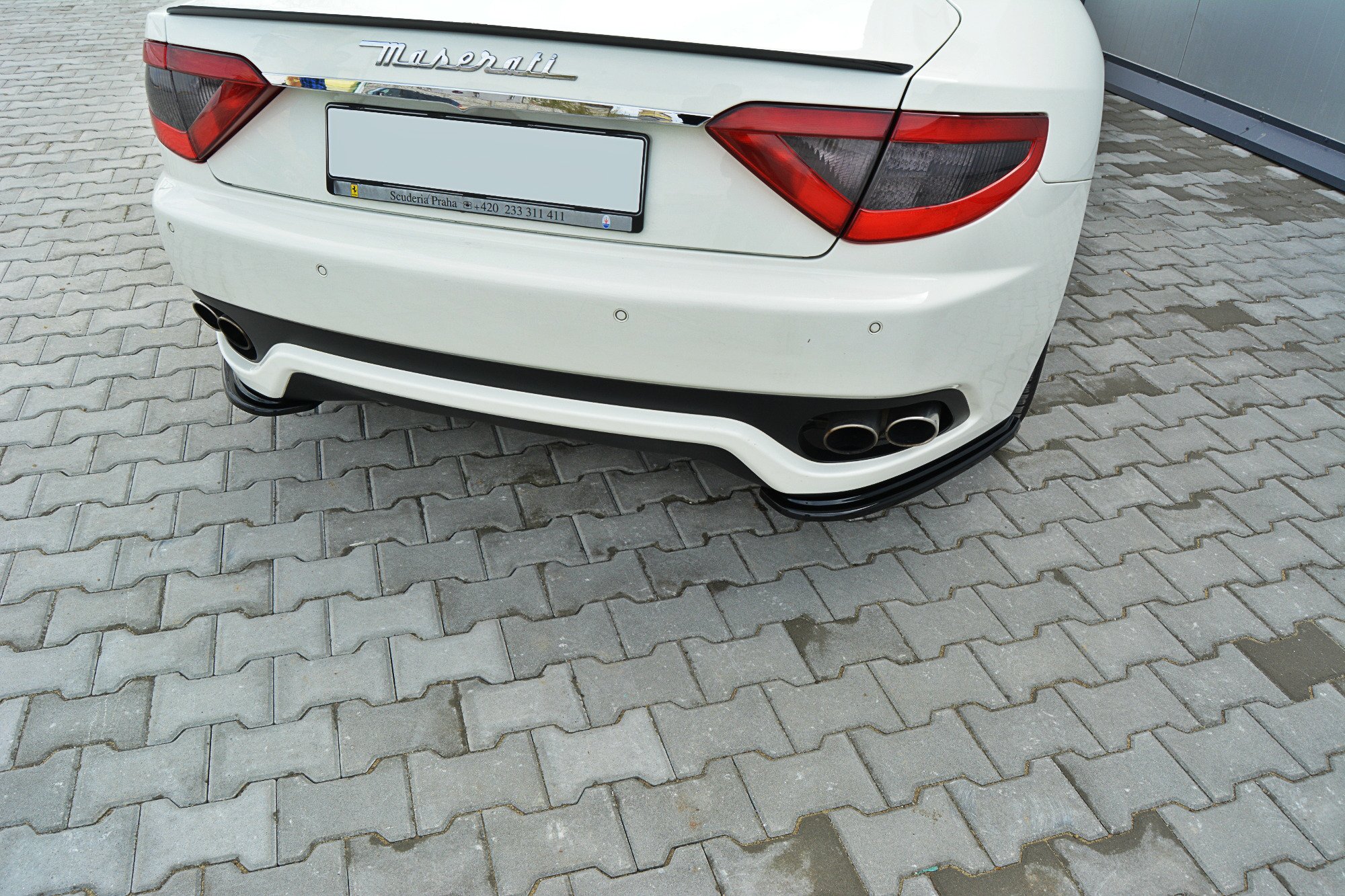 Diffusor Flaps passend für Maserati Granturismo Mk1 schwarz Hochglanz