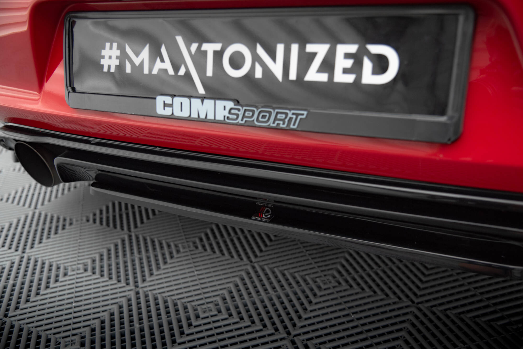 Street+ Mittlerer Diffusor Heck Ansatz passend für VW Golf Mk7 GTI CLUBSPORT