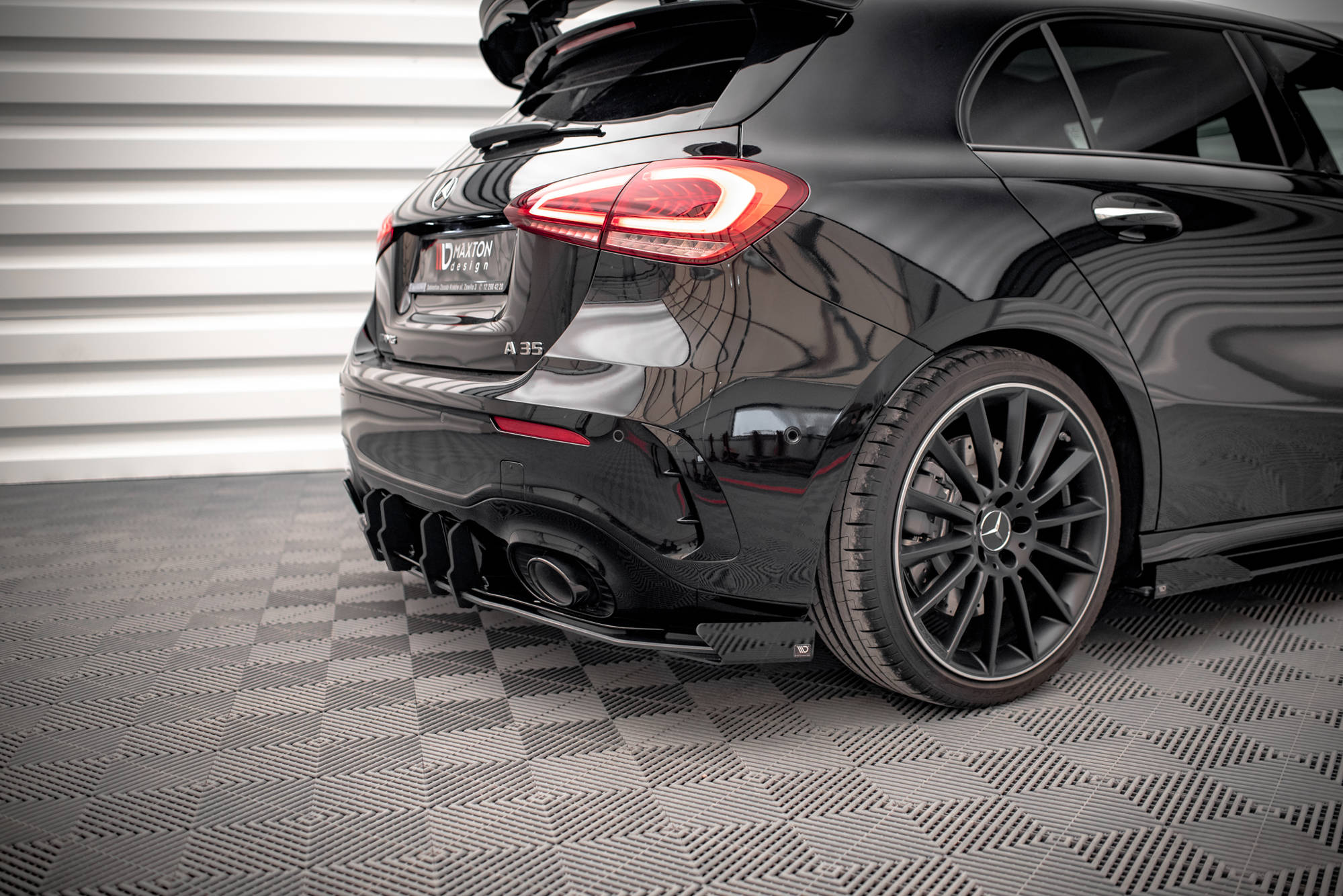 Street Pro Heck Ansatz Diffusor + Flaps passend für Mercedes A35 AMG Hatchback Aero Pack W177 schwarz Hochglanz