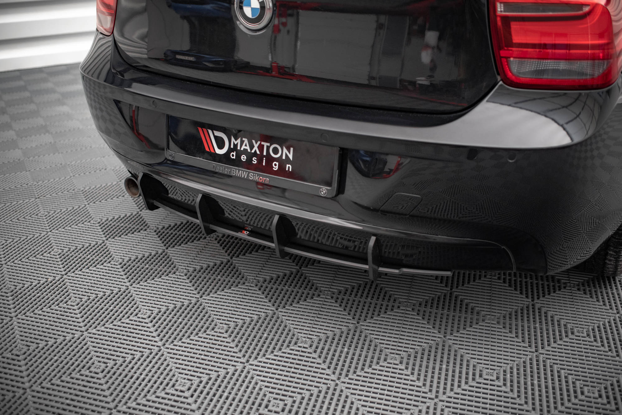 Street Pro Heckschürze Heck Ansatz Diffusor passend für BMW 1er F20 schwarz-rot