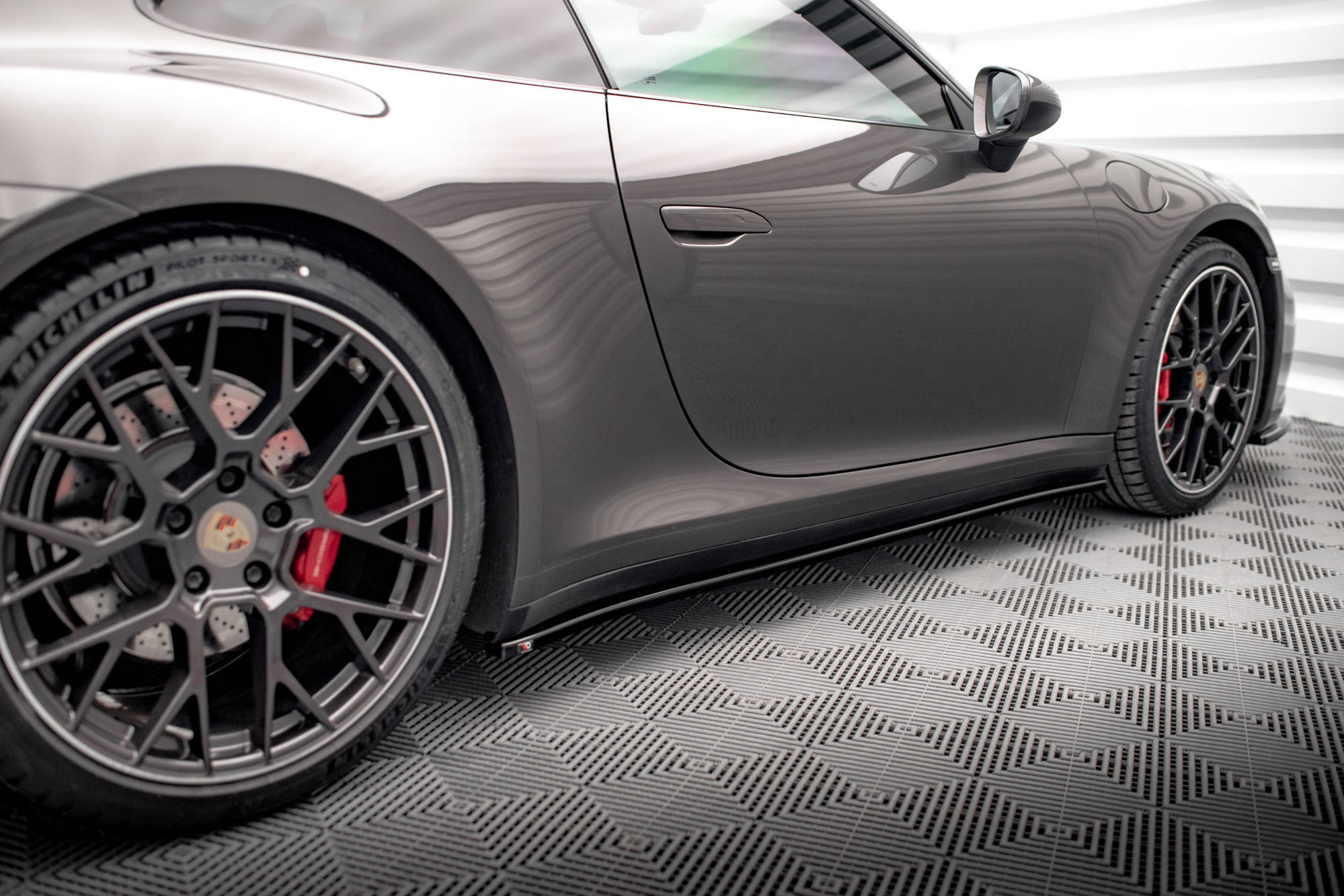 Street+ Seitenschweller Leisten passend für Porsche 911 Carrera 4S 992 schwarz Hochglanz
