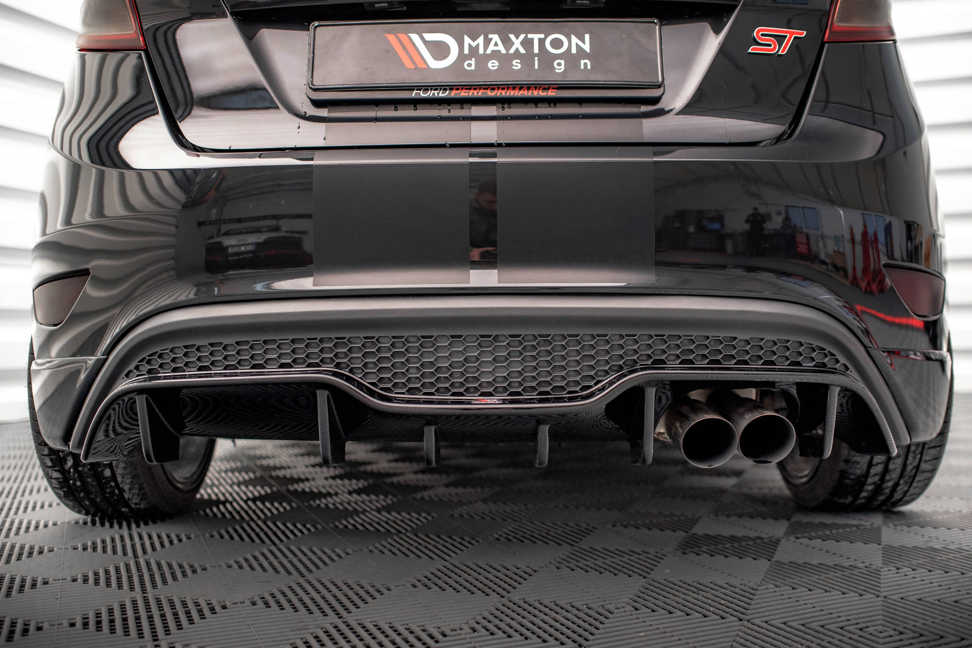 Street+ Heck Ansatz Diffusor passend für Ford Fiesta ST 5-Türige version Mk7 FL schwarz Hochglanz