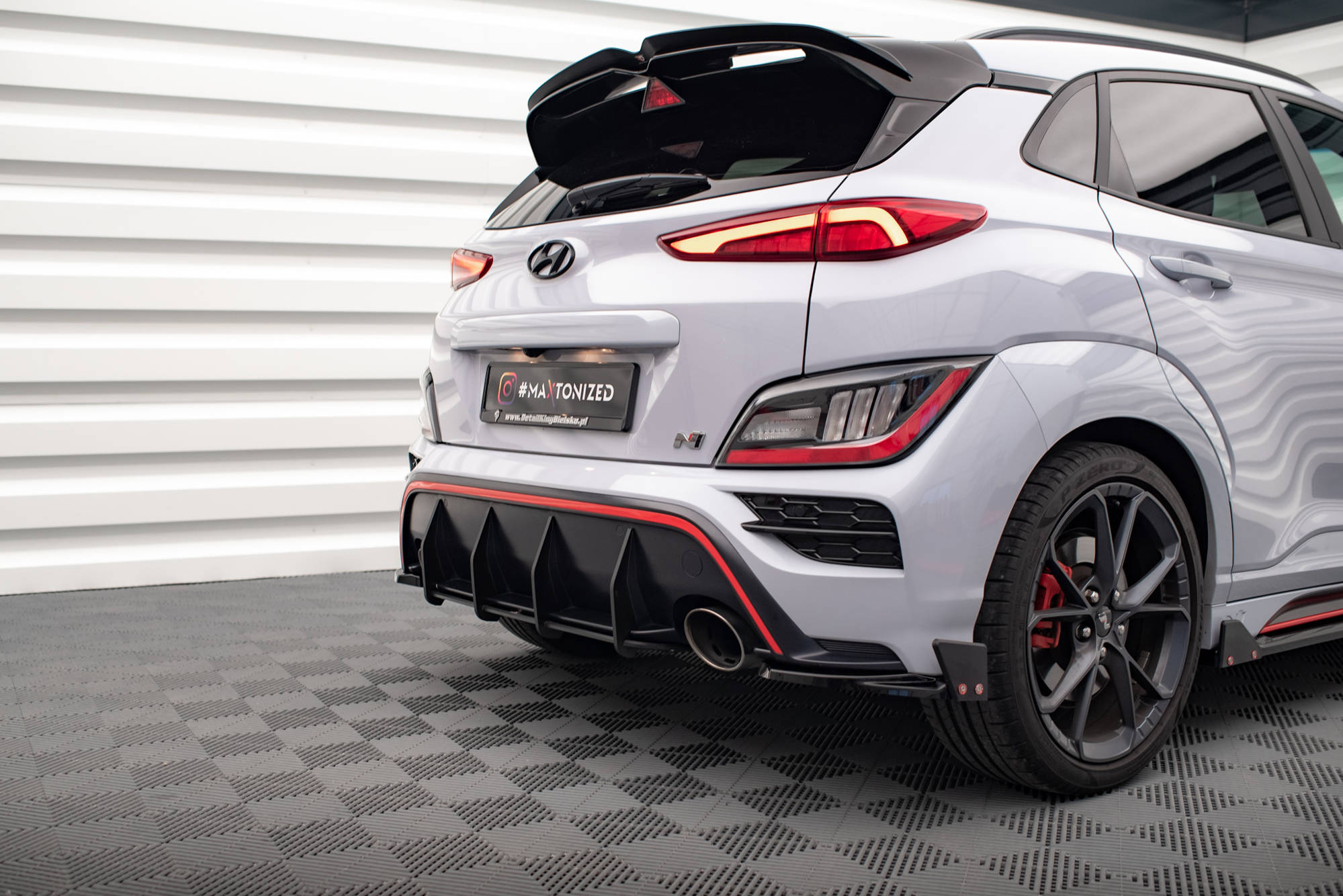 Street Pro Heckschürze Heck Ansatz Diffusor passend für Hyundai Kona N Mk1 schwarz-rot
