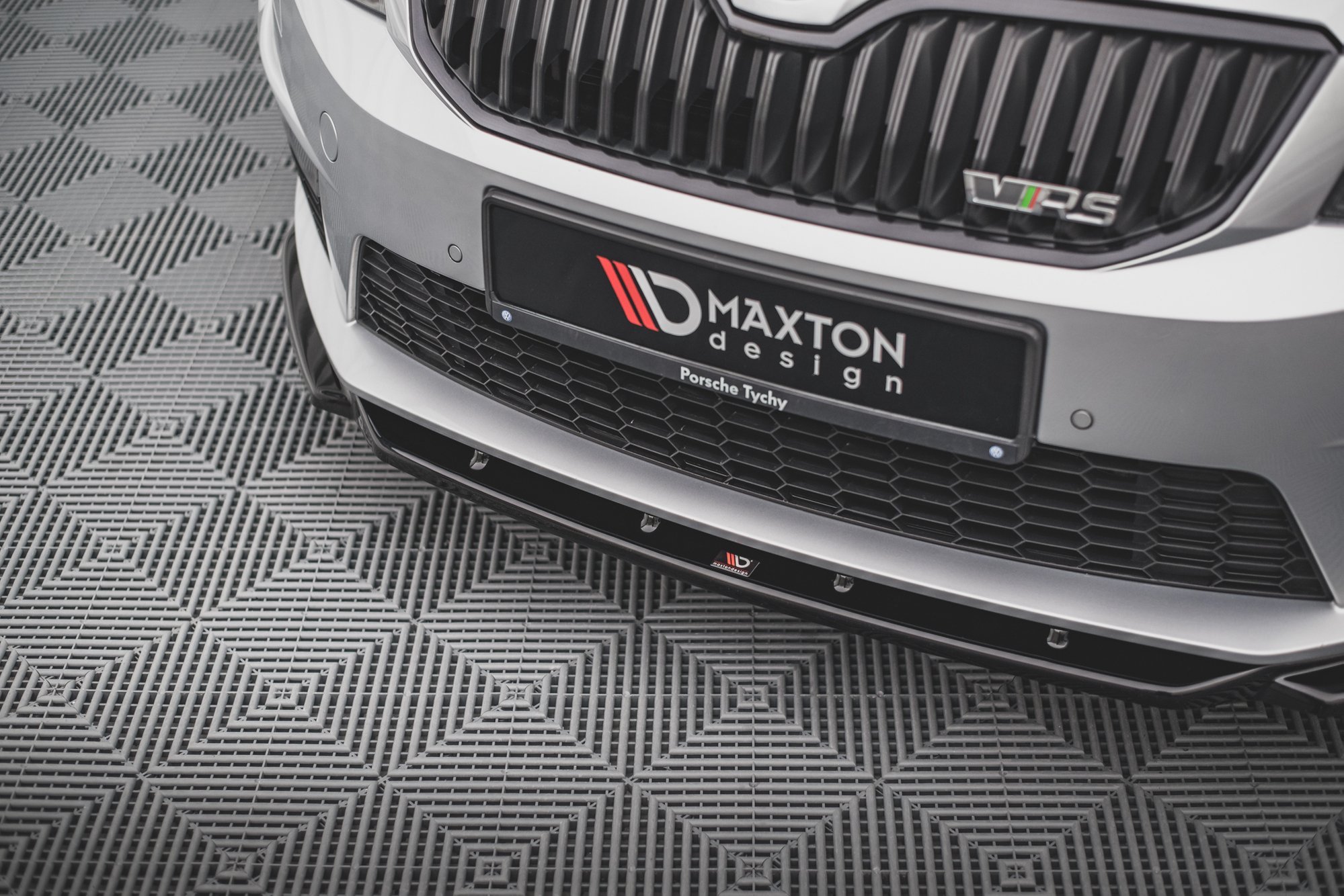 Street+ Spoilerlippe Front Ansatz V.4 passend für Skoda Octavia RS Mk3 schwarz Hochglanz