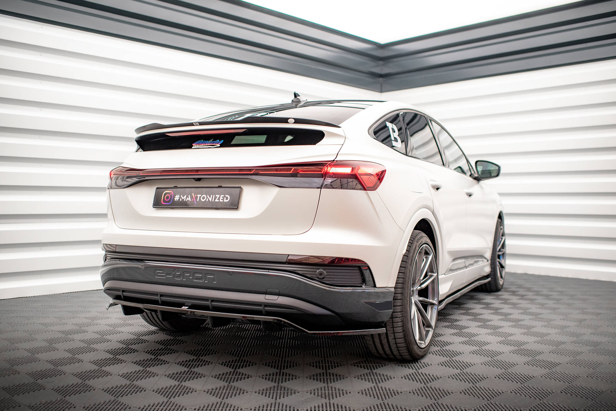Heck Spoiler Aufsatz Abrisskante passend für Audi Q4 e-tron Sportback Mk1 schwarz Hochglanz