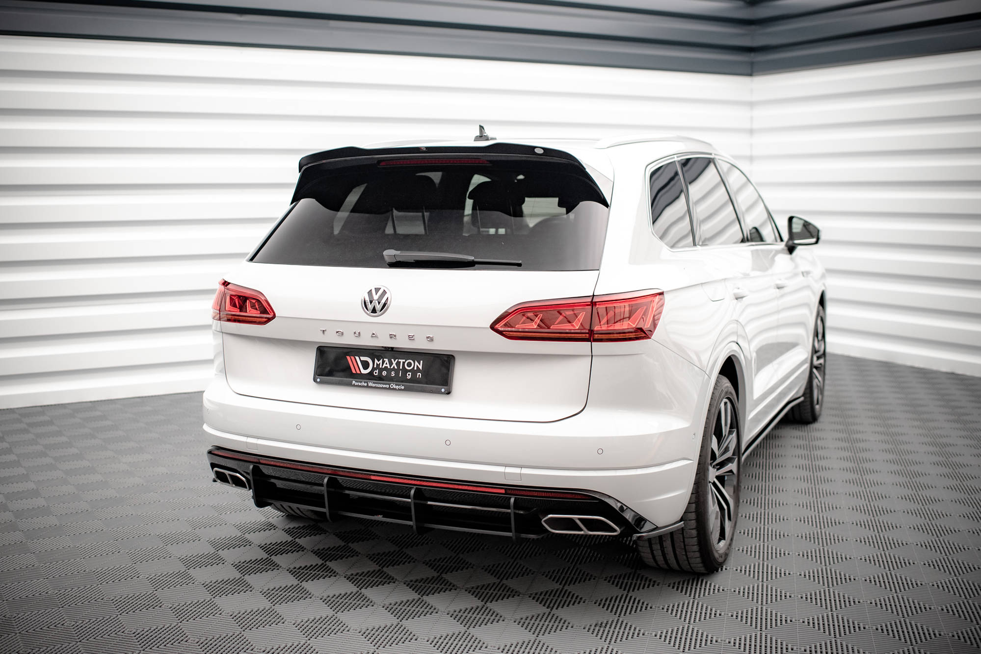 Street Pro Heckschürze Heck Ansatz Diffusor passend für VW Touareg R-Line Mk3 rot