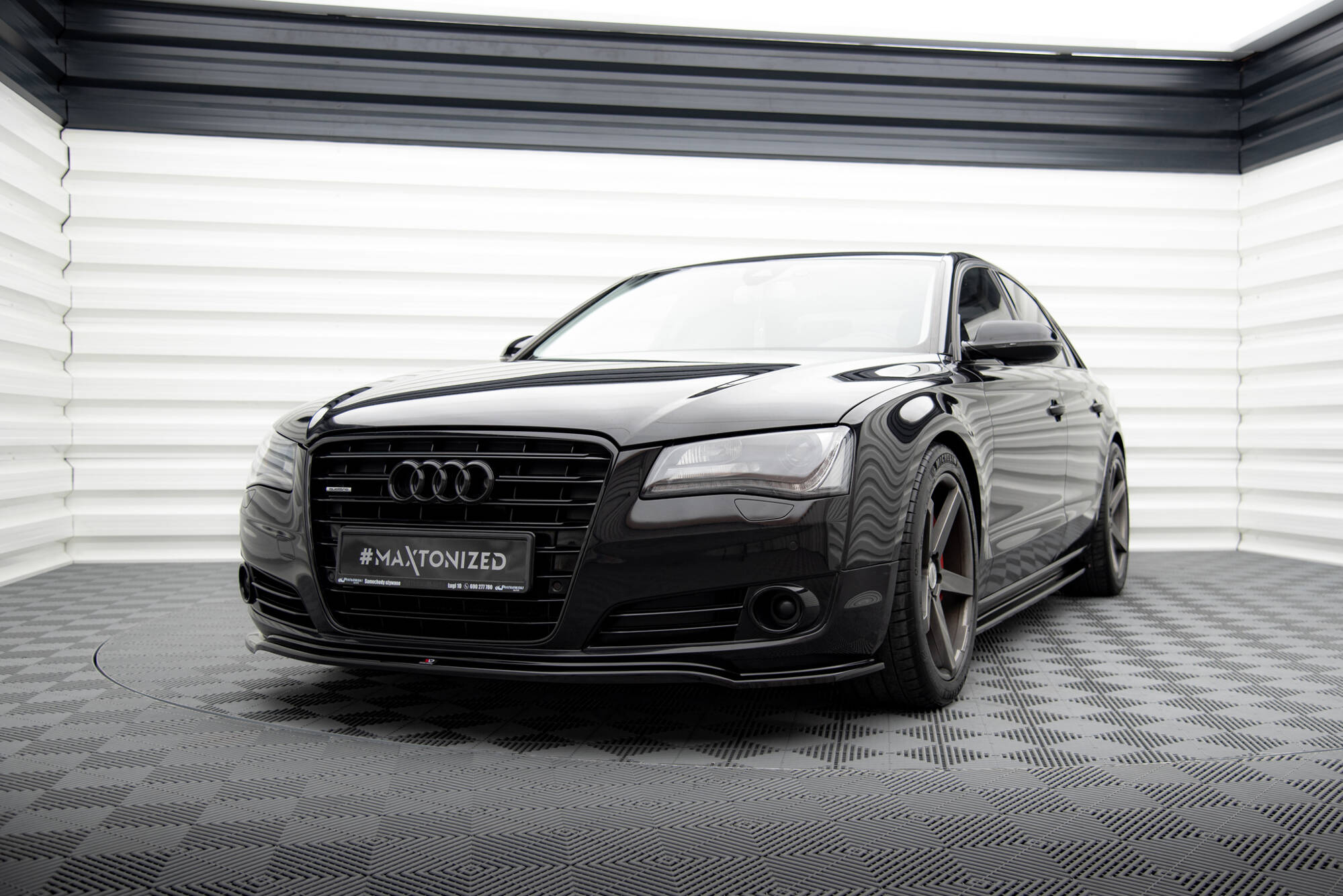 Front Ansatz für Audi A8 D4 schwarz Hochglanz