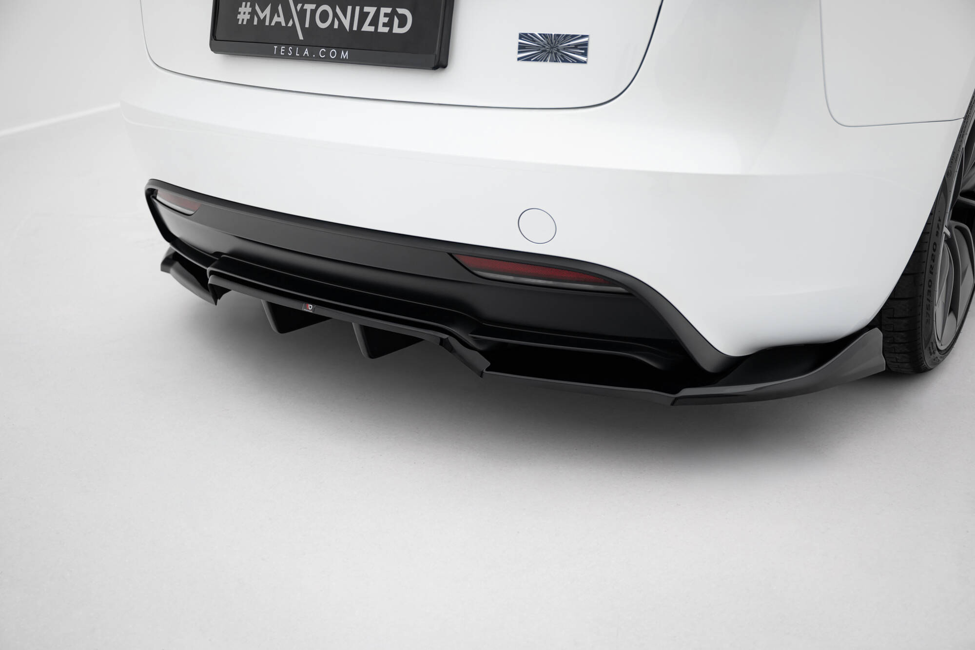Diffusor Heckansatz V.1 passend für Tesla Model 3 Performance Mk1 FL schwarz Hochglanz