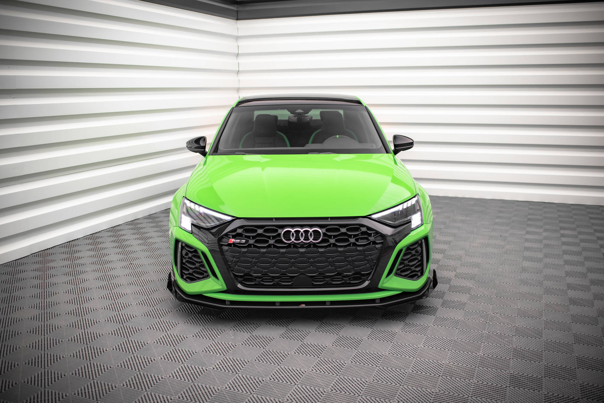 Street Pro Spoilerlippe Front Ansatz + Flaps V.1 passend für Audi RS3 8Y schwarz Hochglanz