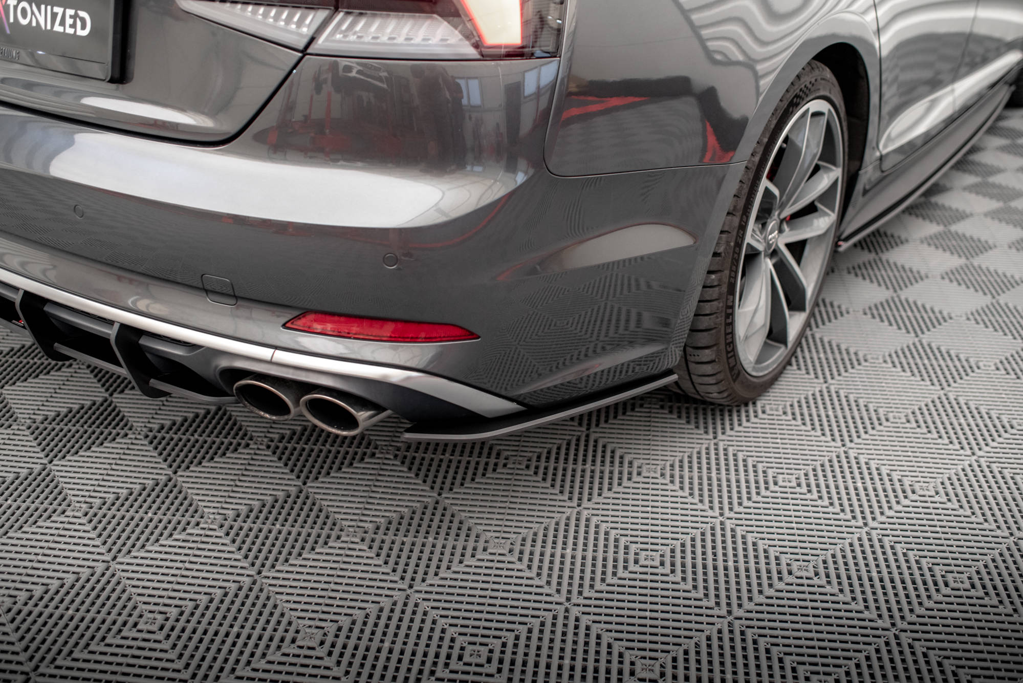 Street Pro Heck Ansatz Flaps passend für Audi S5 Sportback F5 rot