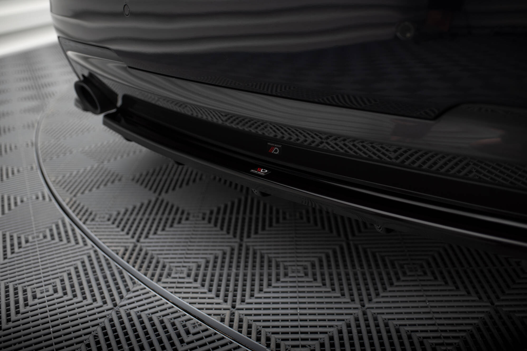 Heckansatz BMW 5er M-Paket Limousine/Touring F10/F11 mit zwei Einzel Endstücken schwarz Hochglanz