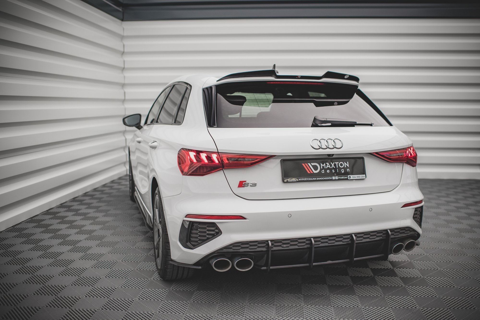 Street Pro Heckschürze Heck Ansatz Diffusor passend für Audi S3 8Y rot