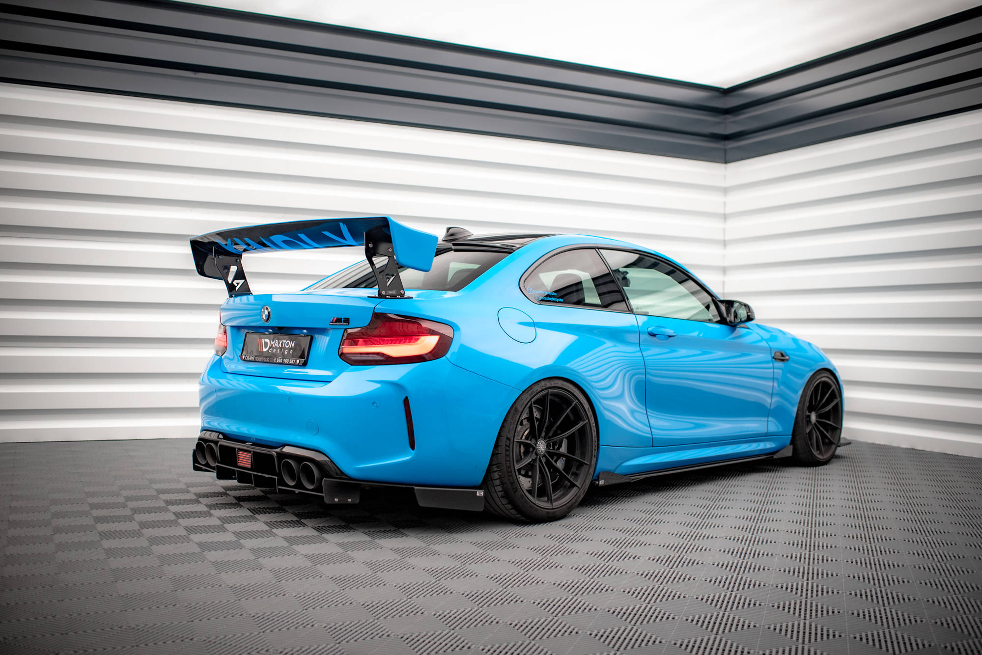 Street Pro Seitenschweller Leisten passend für BMW M2 F87 rot+ Hochglanz Flaps