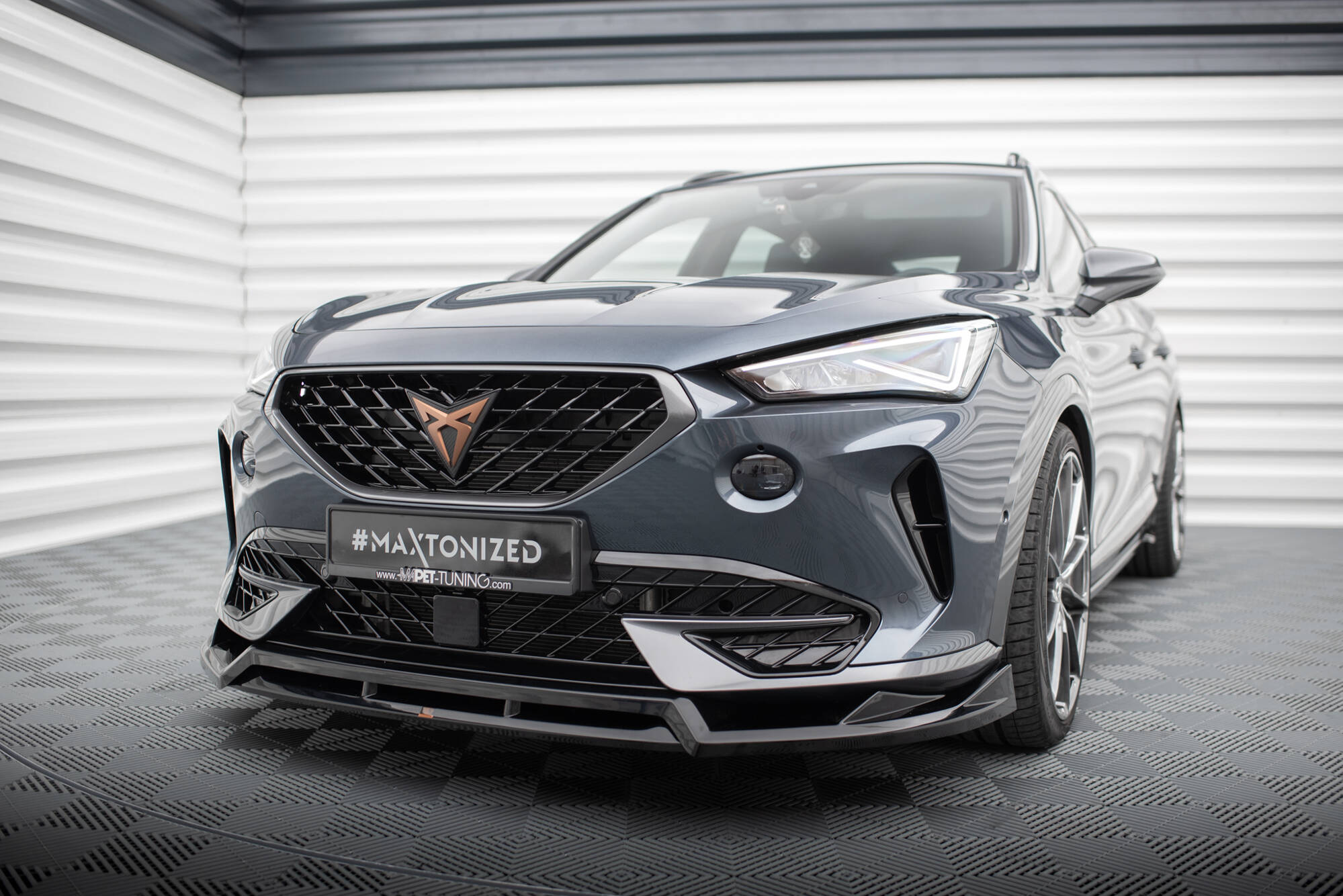 Frontlippe V.4 passend für CUPRA Formentor Mk1 schwarz Hochglanz