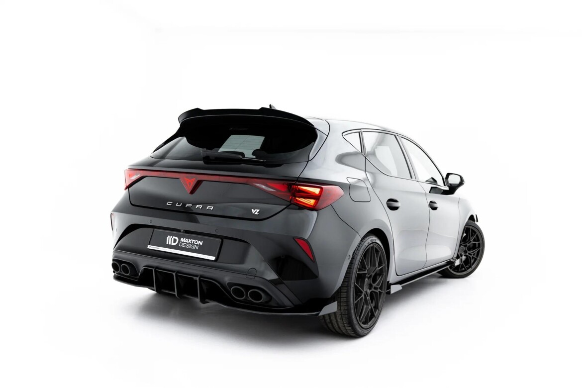 Street Pro Heckschürze passend für Cupra Leon Hatchback Mk1 Facelift schwarz matt + Hochglanz Flaps