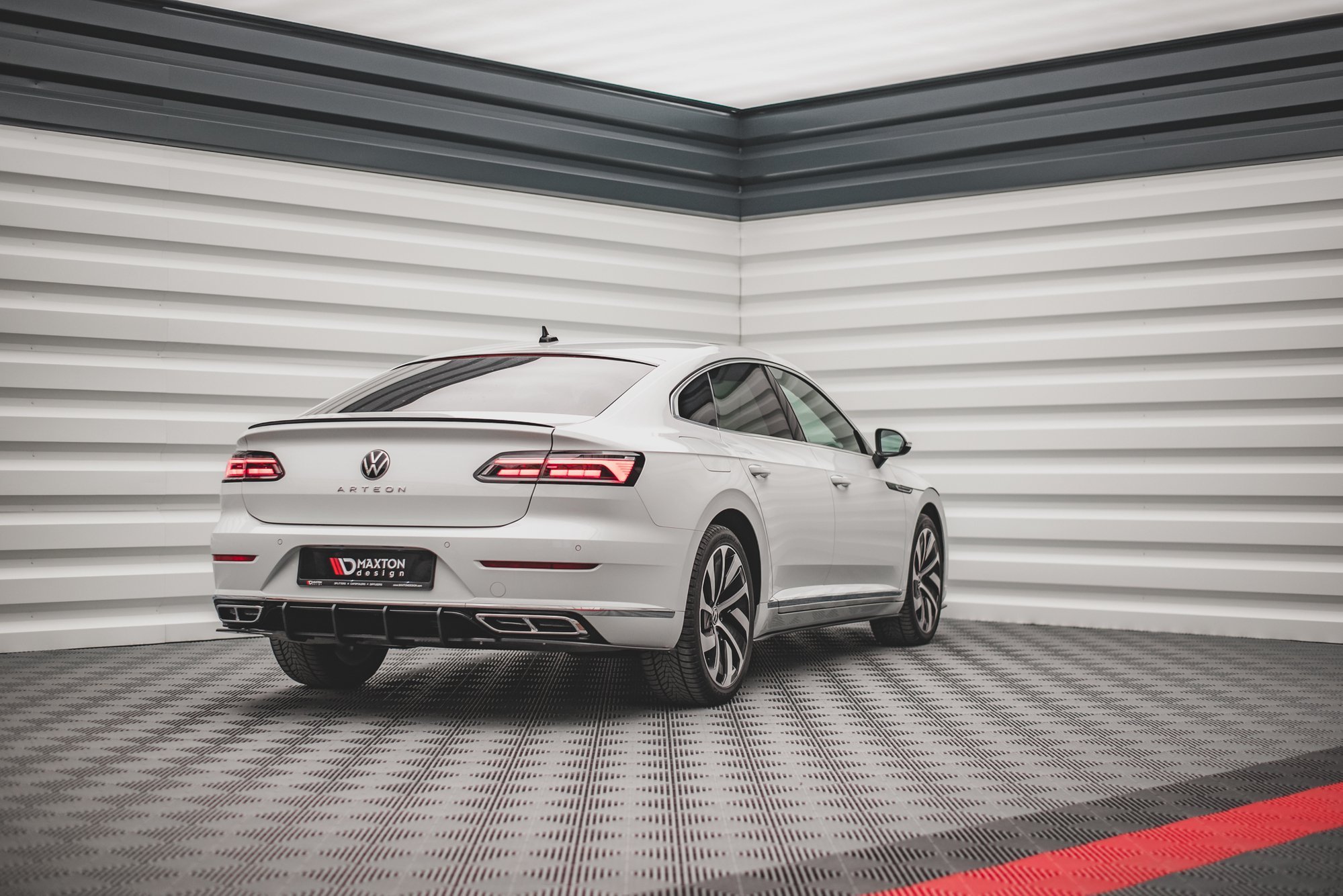 Street Pro Heckschürze Heck Ansatz Diffusor passend für VW Arteon R-Line FL schwarz-rot