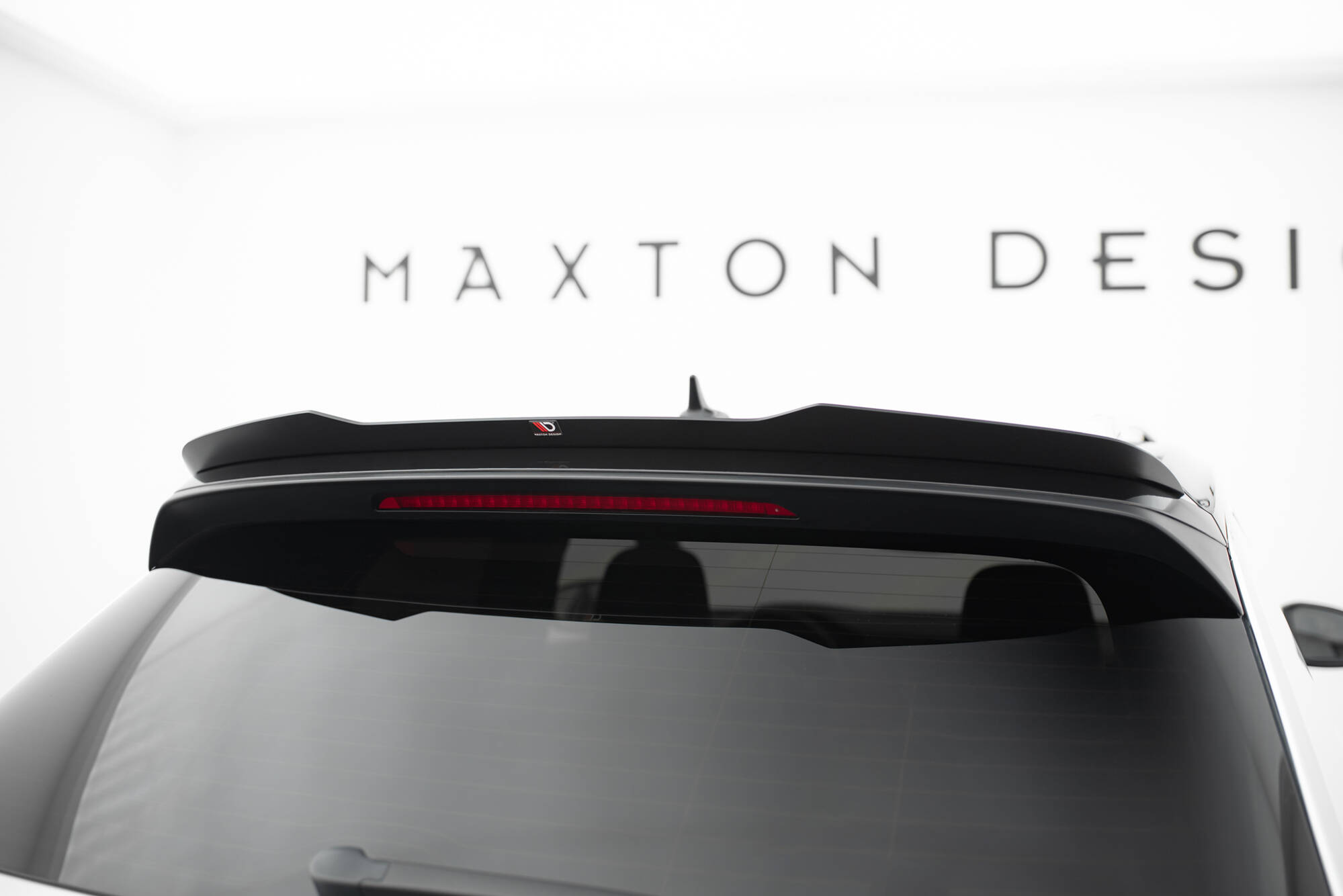 Heck Spoiler Aufsatz Abrisskante passend für VW T-Roc R / R-Line Mk1 schwarz Hochglanz