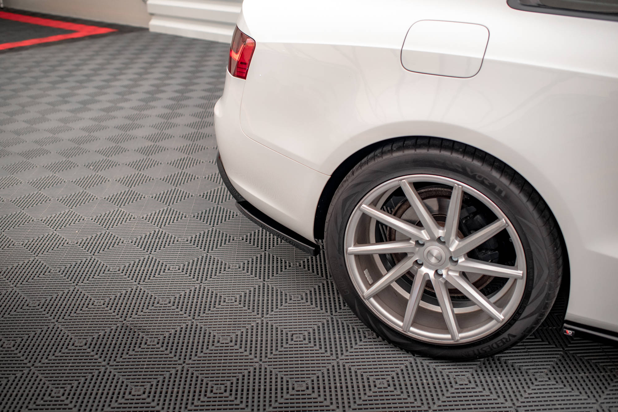 Street+ Heck Ansatz Flaps passend für Audi A5 Coupe 8T FL schwarz Hochglanz
