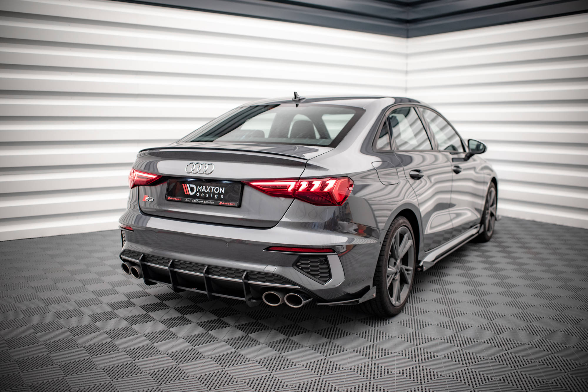 Street Pro Heckschürze Heck Ansatz Diffusor passend für Audi S3 Limousine 8Y schwarz-rot