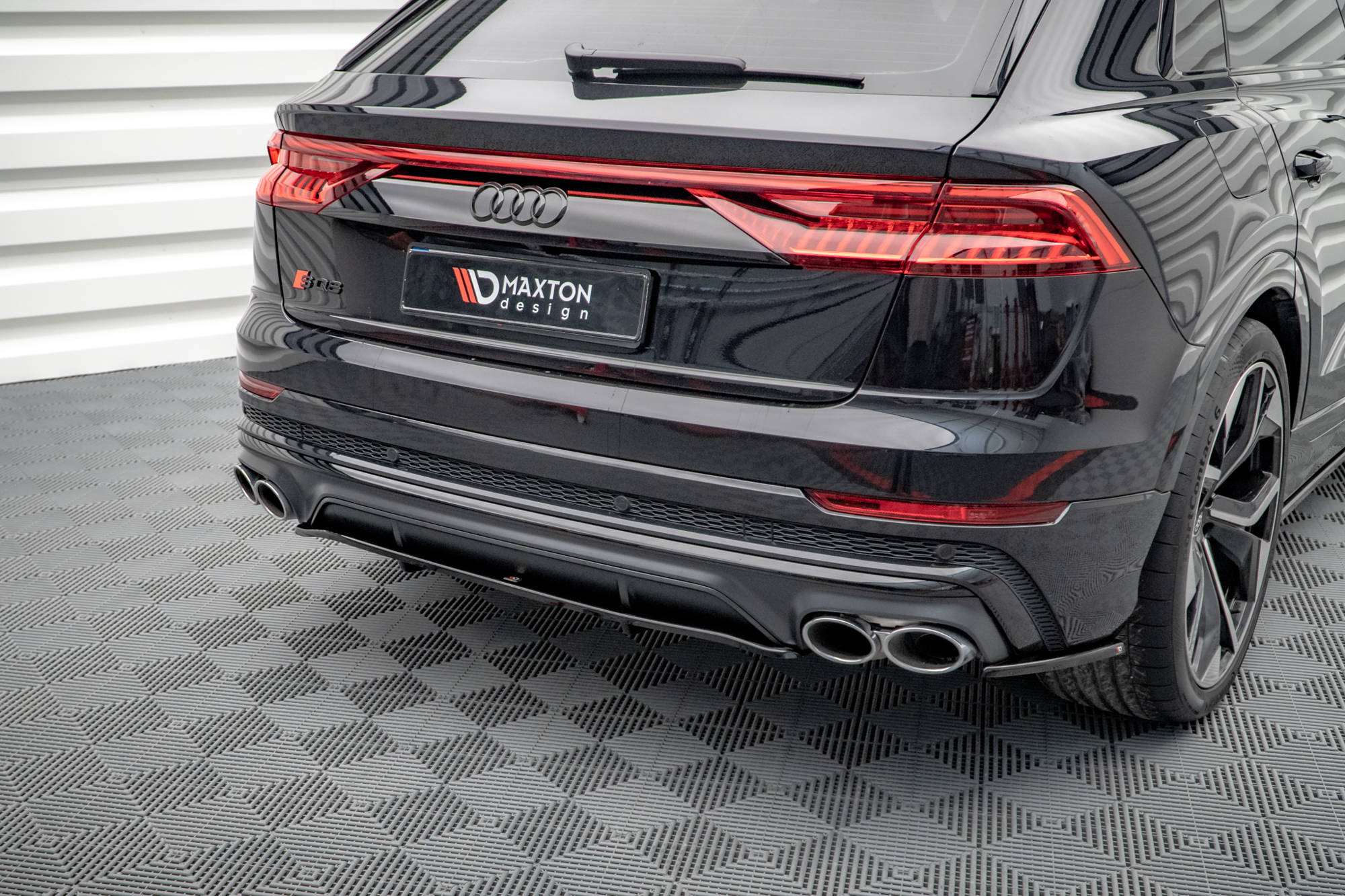 Street+ Mittlerer Diffusor RACE Heck Ansatz passend für Audi SQ8 Mk1 schwarz Hochglanz