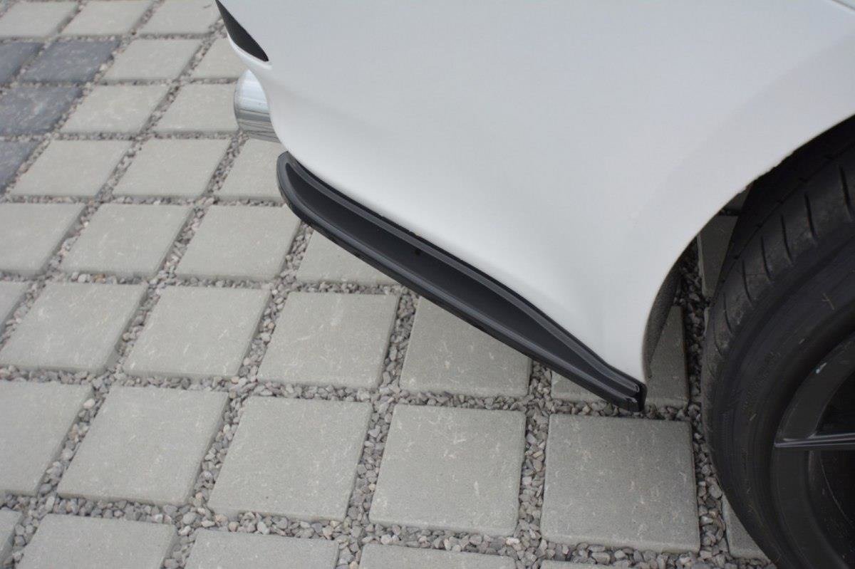 Heck Ansatz Flaps Diffusor für Lexus IS F-Sport Mk2 XE20 Facelift schwarz Hochglanz
