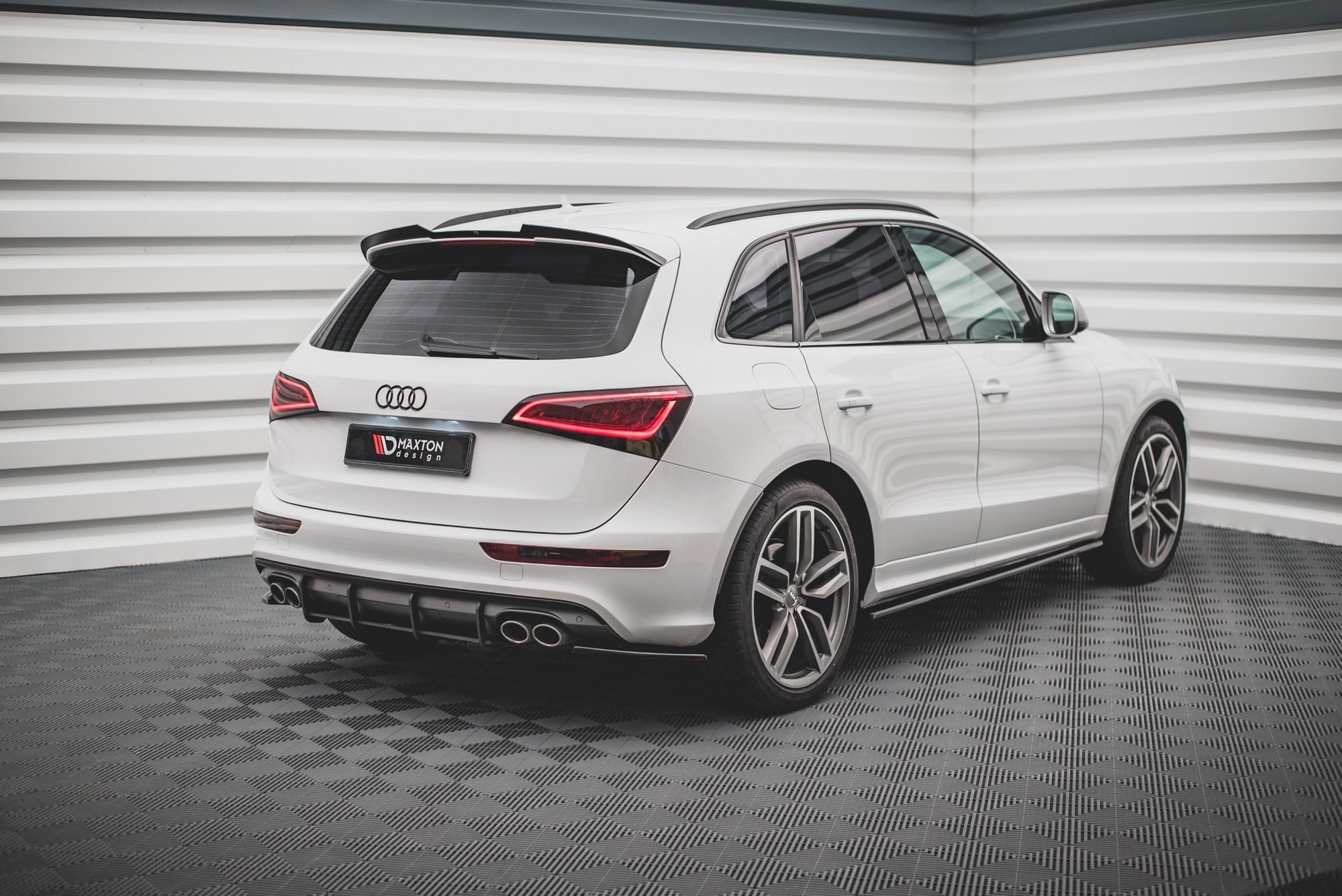 Street Pro Heckschürze Heck Ansatz Diffusor passend für Audi SQ5 Mk1 8R schwarz-rot