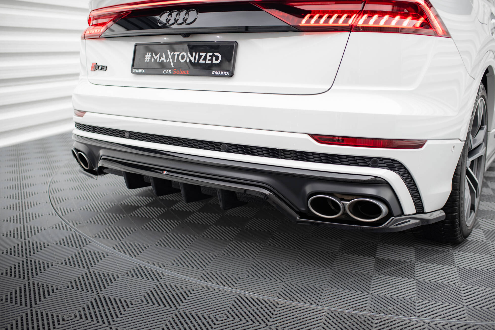Street+ Mittlerer Diffusor RACE Heck Ansatz passend für Audi SQ8 Mk1 schwarz Hochglanz