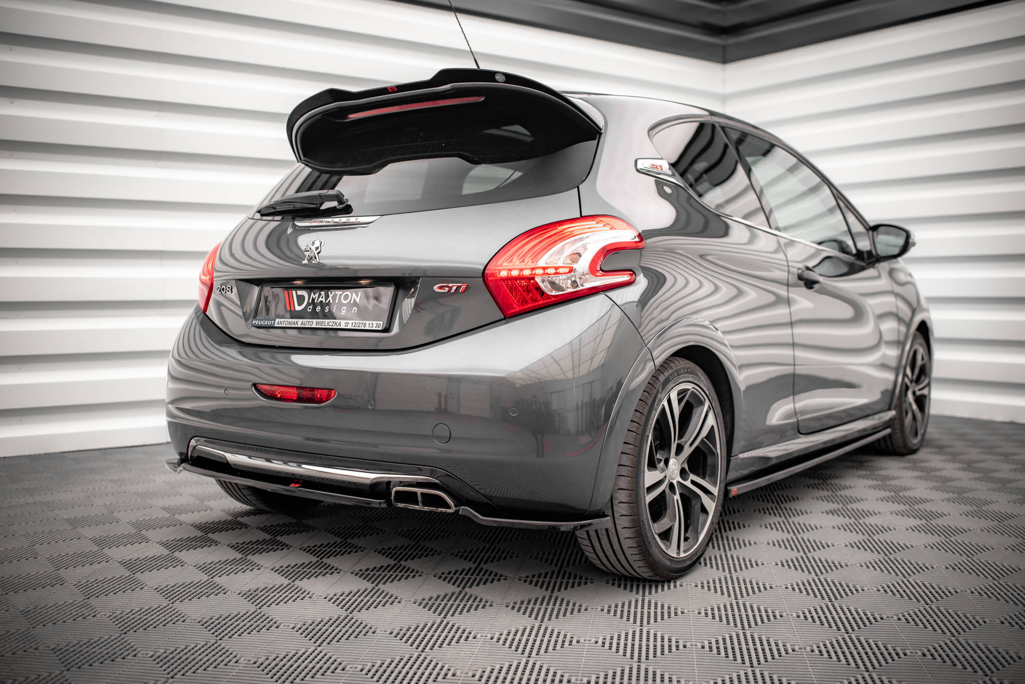 Heck Spoiler Aufsatz Abrisskante passend für Peugeot 208 GTi Mk1 schwarz Hochglanz