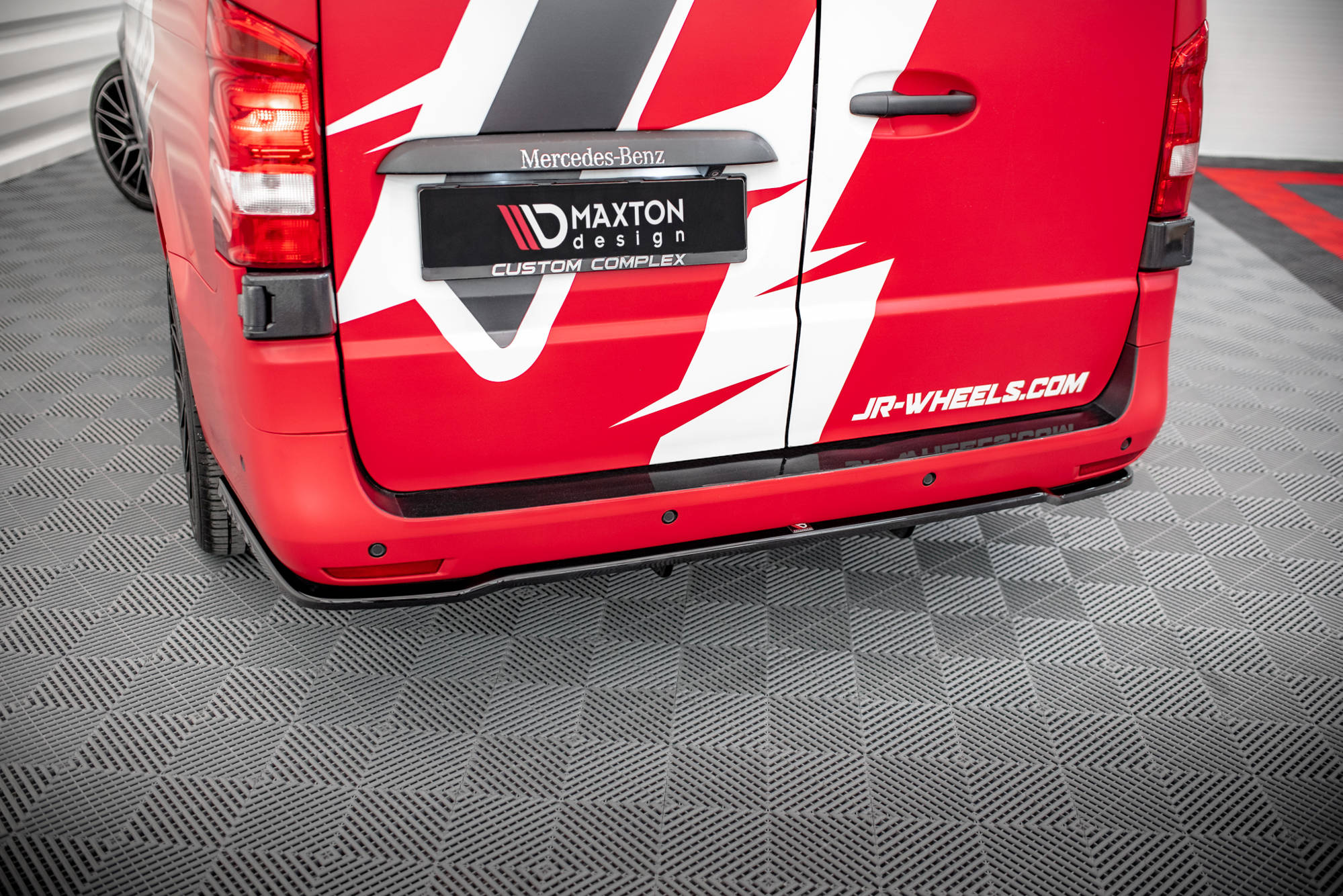 Street+ Mittlerer Diffusor RACE Heck Ansatz passend für Mercedes Vito Extra Long W447 schwarz Hochglanz