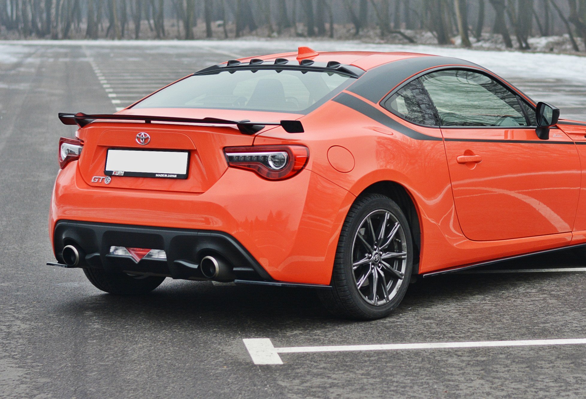Heck Ansatz Flaps Diffusor V.1 für Toyota GT86 Facelift schwarz Hochglanz