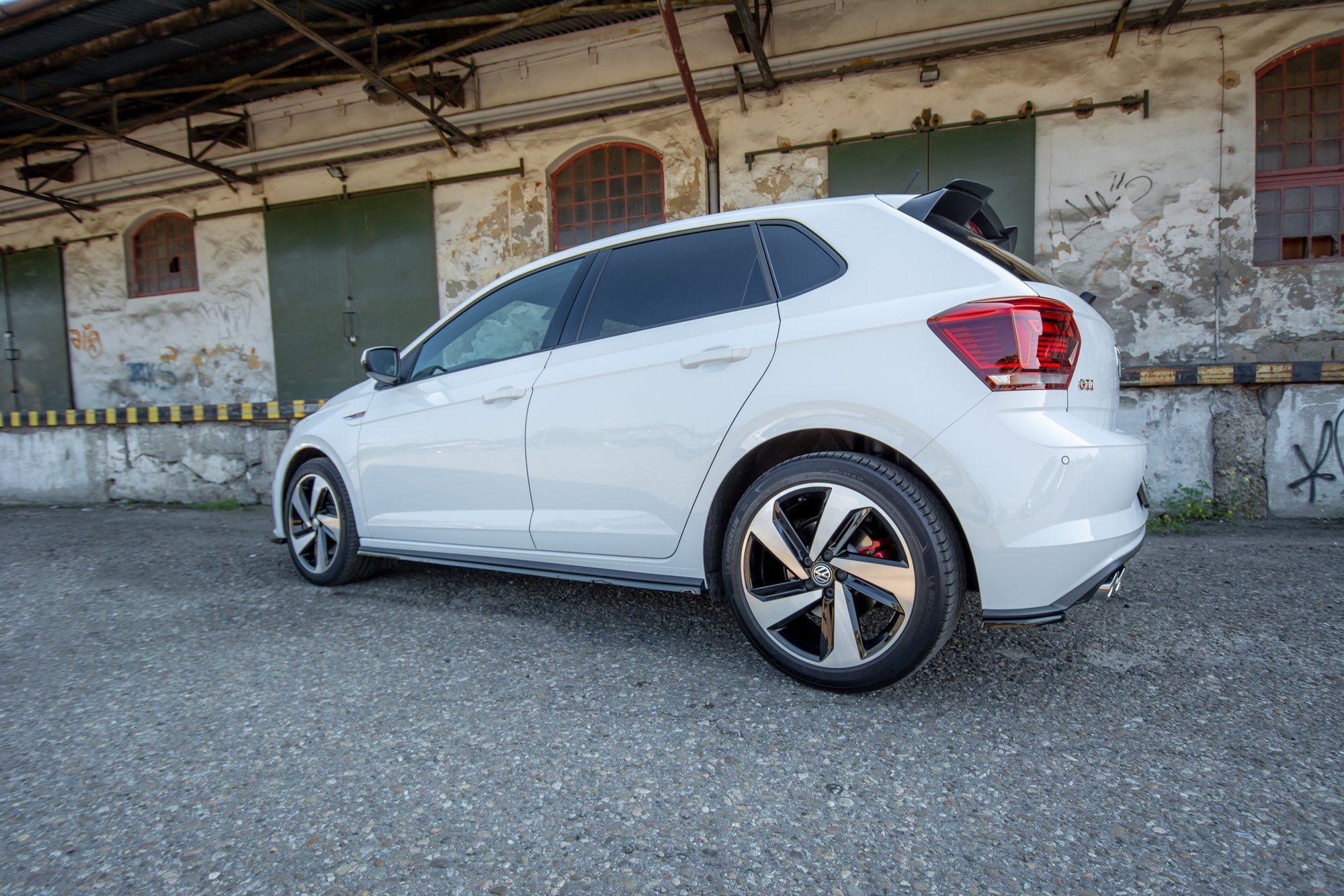 Side Skirts Diffusers VW Polo GTI / R-line Mk6 schwarz Hochglanz