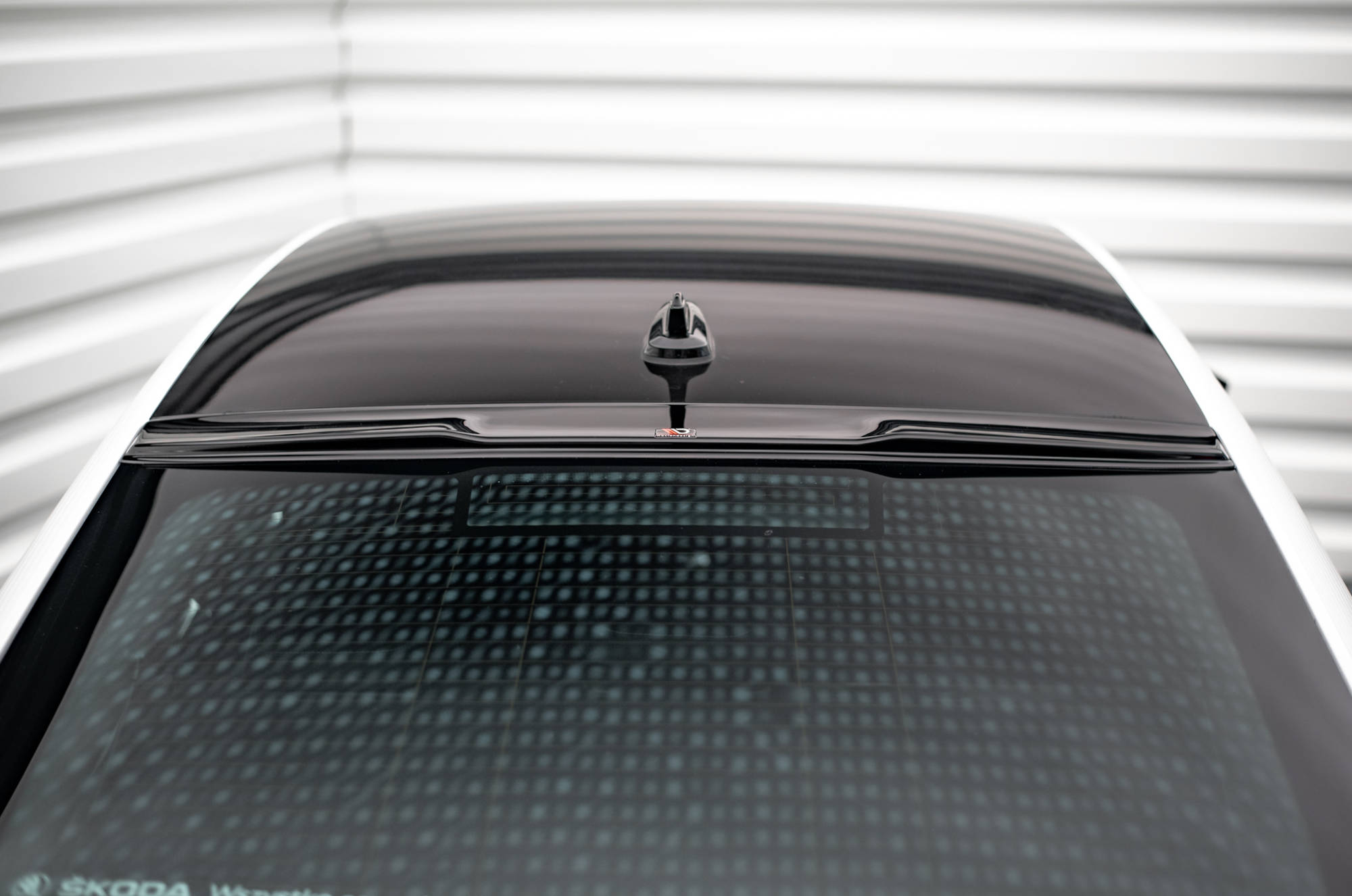 Heckscheiben Spoiler passend für Skoda Octavia Liftback Mk4 schwarz Hochglanz
