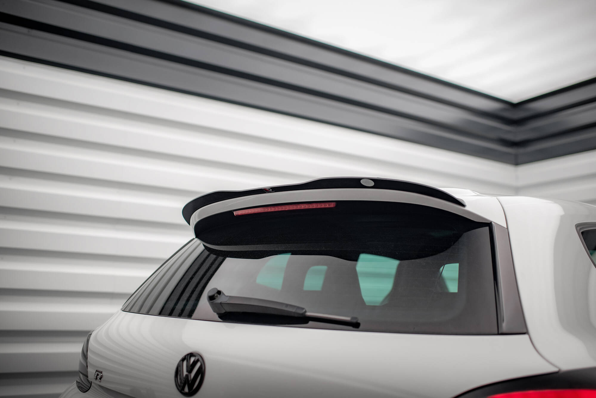 Spoiler CAP für VW SCIROCCO R schwarz Hochglanz