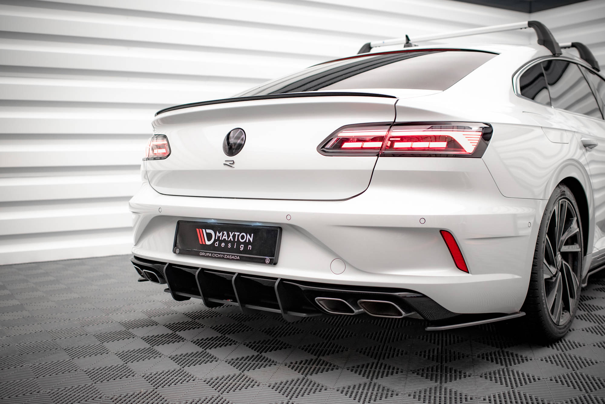 Street Pro Heckschürze Heck Ansatz Diffusor passend für VW Arteon R rot