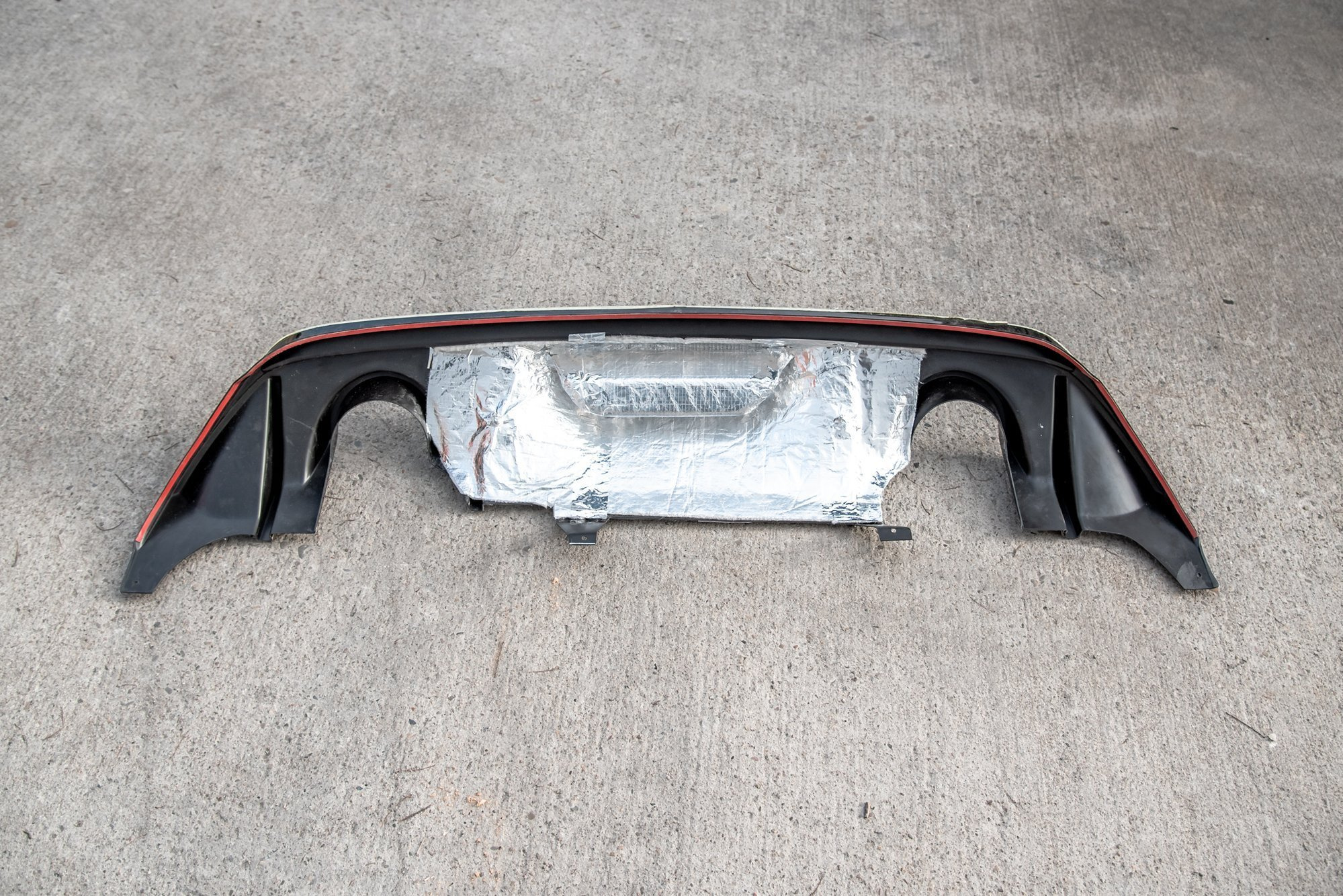 Heckansatz Diffusor passend für Ford Fiesta ST mk8 schwarz Hochglanz+Milltek Sport Endschalldämpfer poliert + GPF System