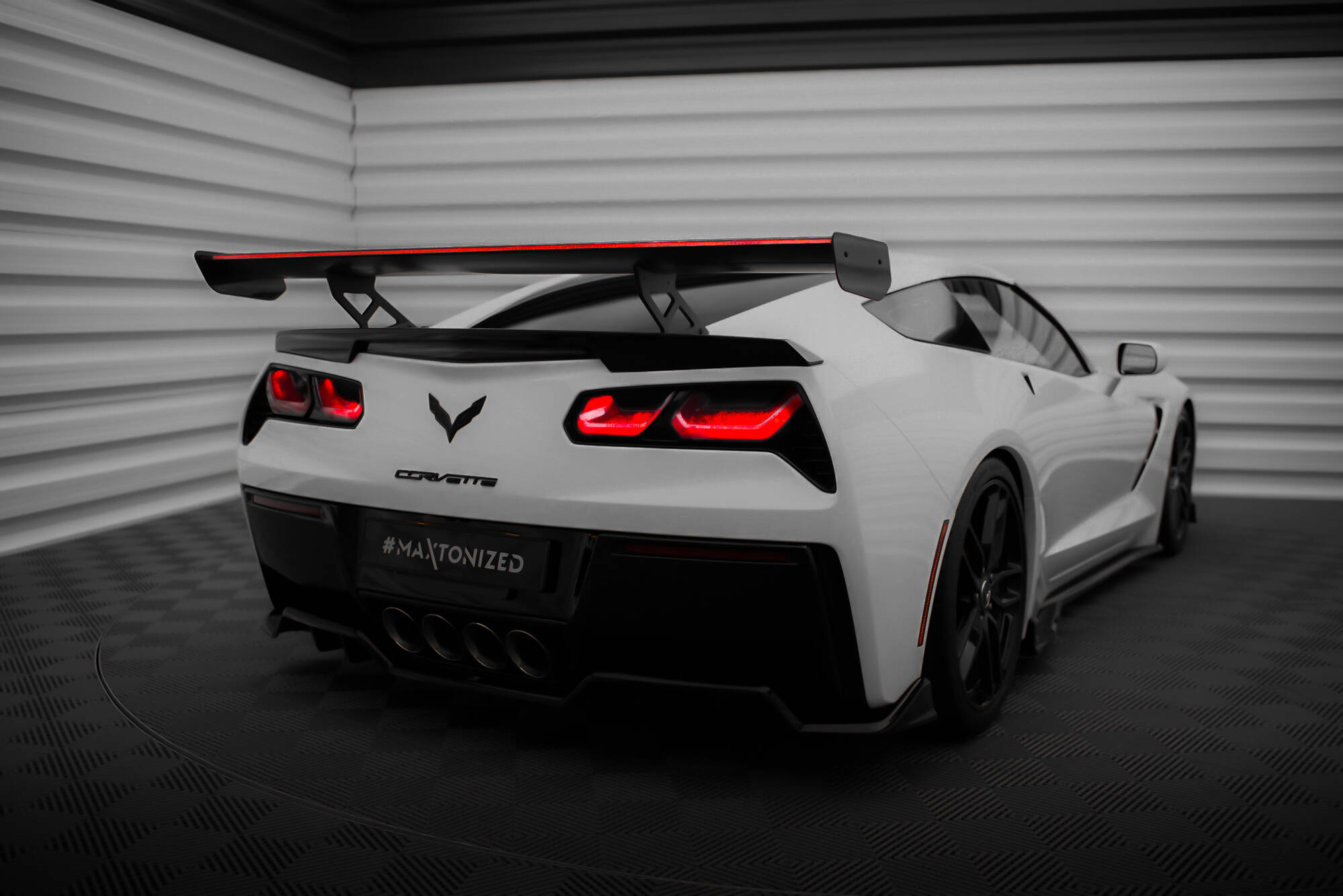 Carbon Heck Spoiler Heckflügel Standfuß Innen + LED passend für Chevrolet Corvette Stingray / Grand Sport C7
