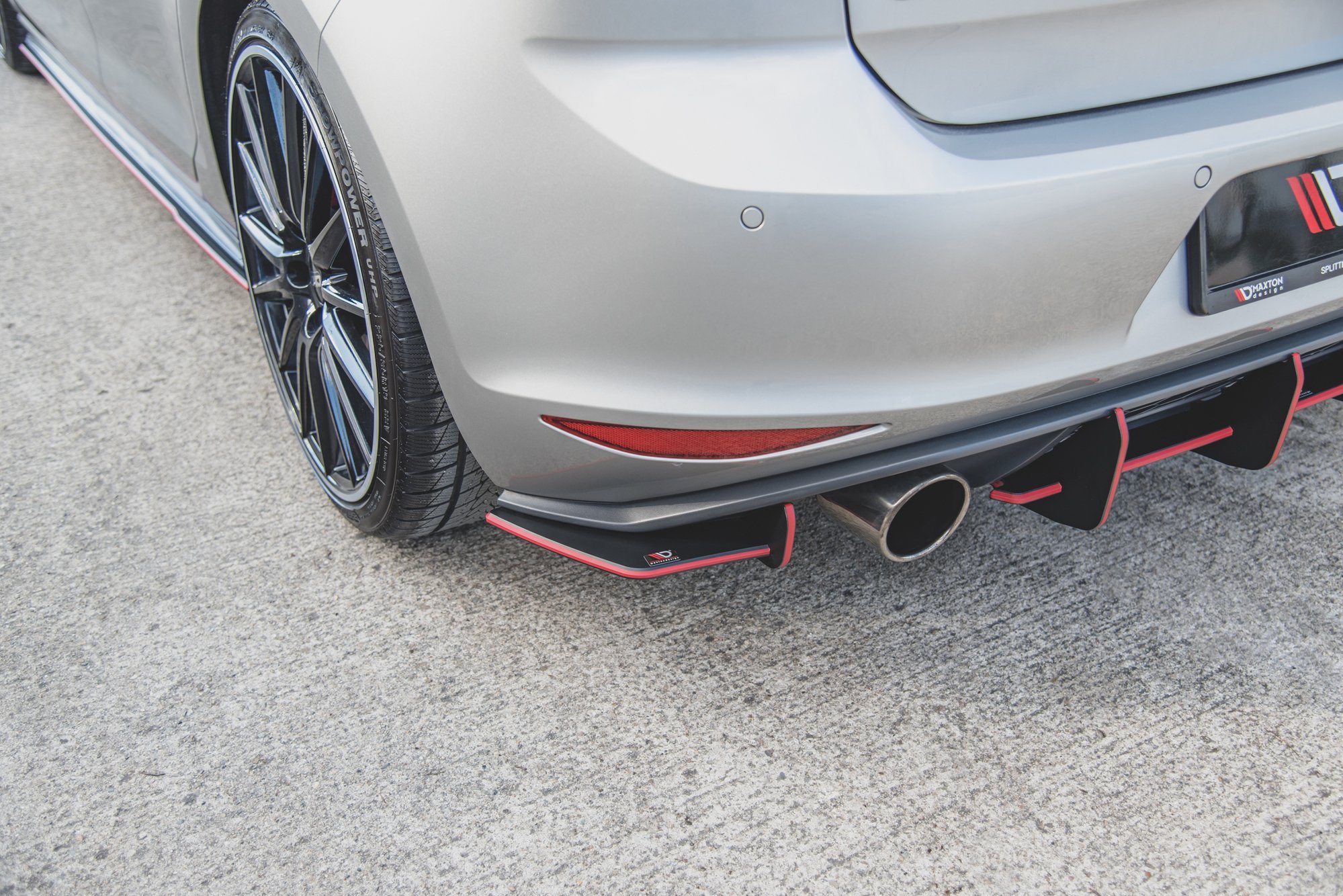 Street Pro Heck Ansatz Flaps V.1 L + R passend für VW Golf 7 GTI schwarz-rot