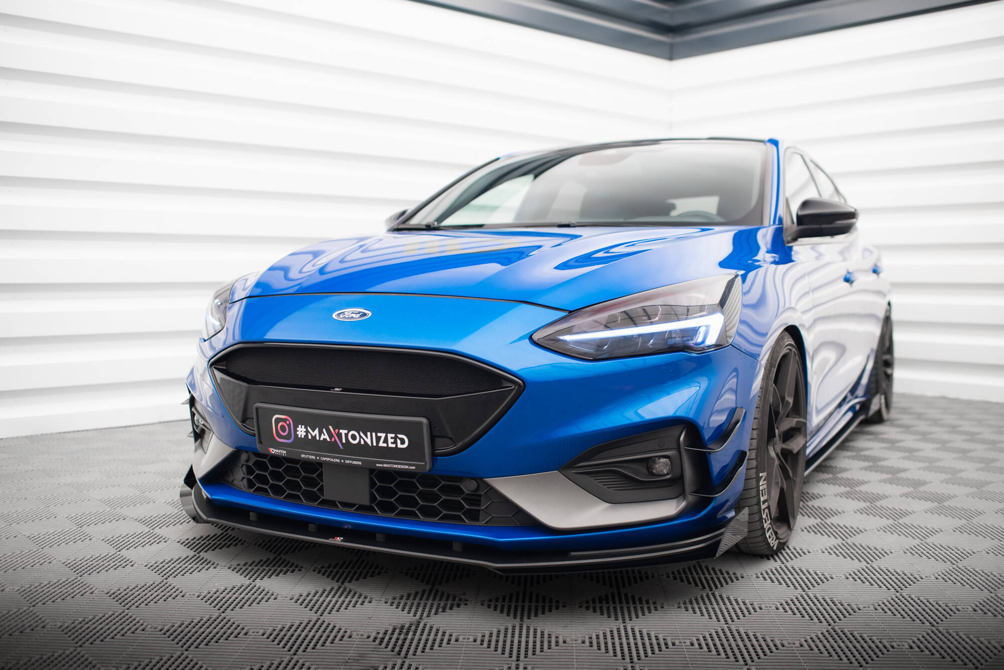 Flaps Ford Focus ST / ST-Line Mk4 schwarz Hochglanz