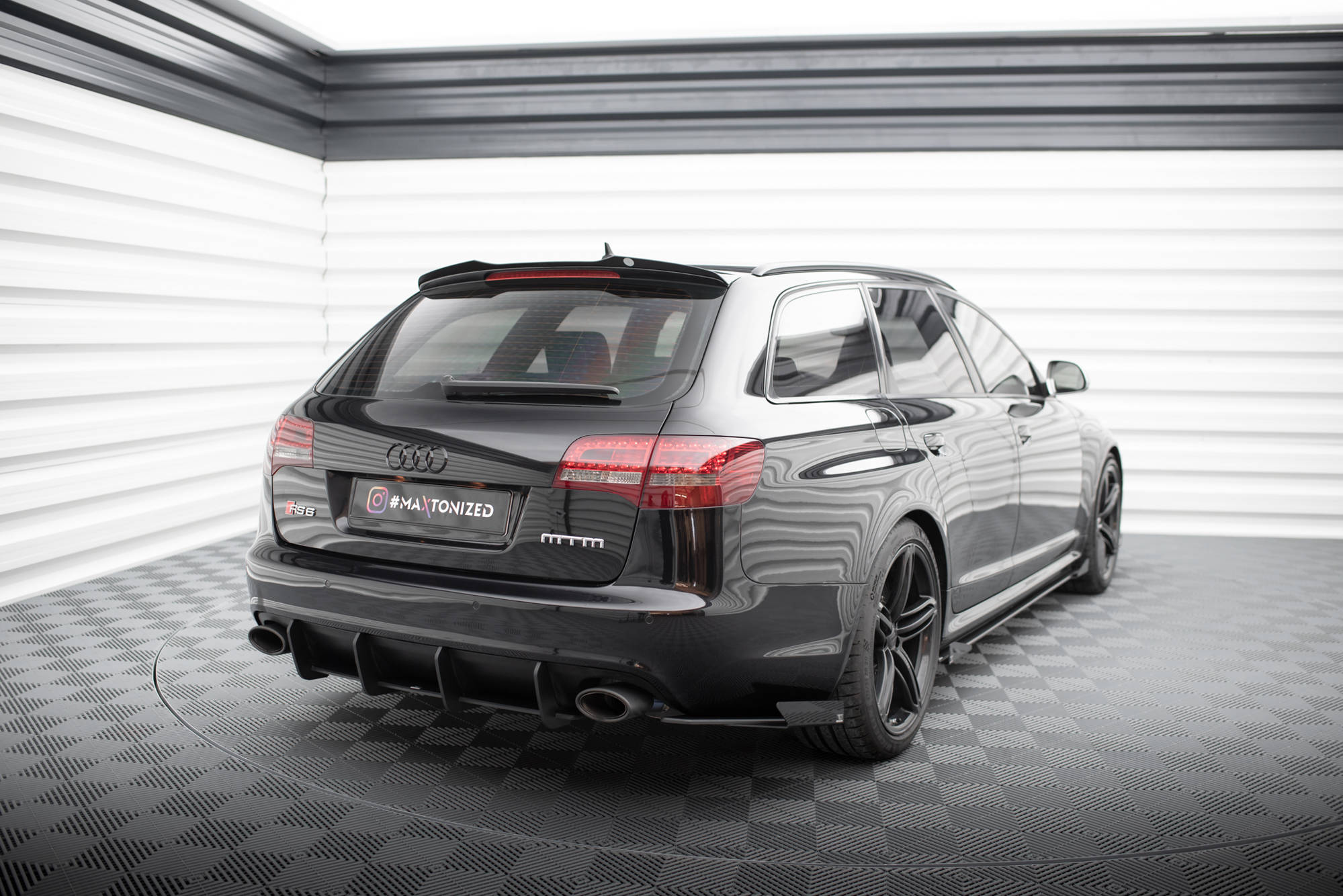 Street Pro Heck Ansatz Flaps passend für Audi RS6 Avant C6 rot+ Hochglanz Flaps